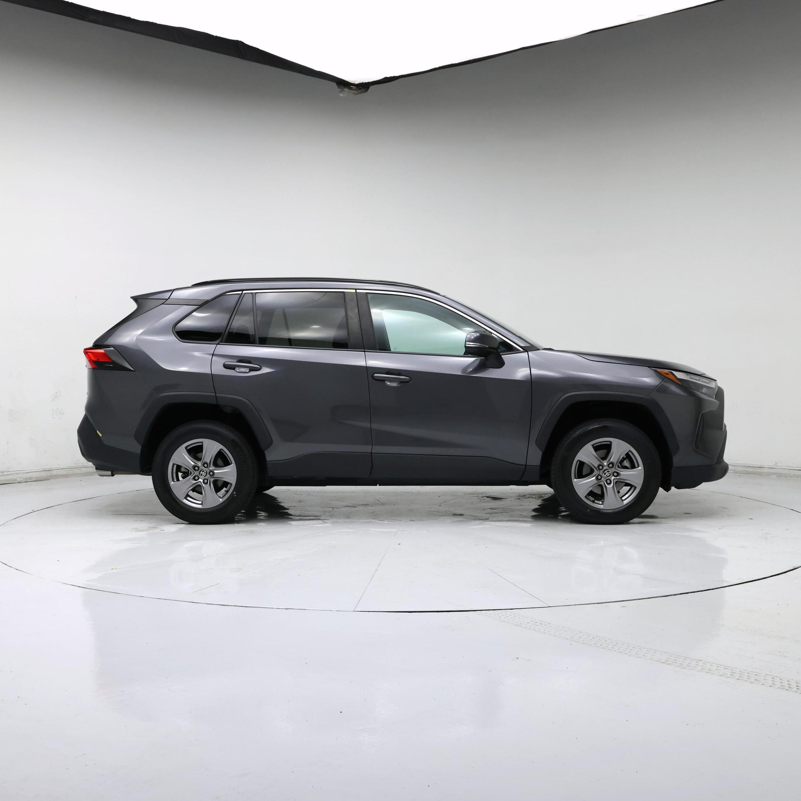Thumbnail: 2022 Toyota RAV4 - 7