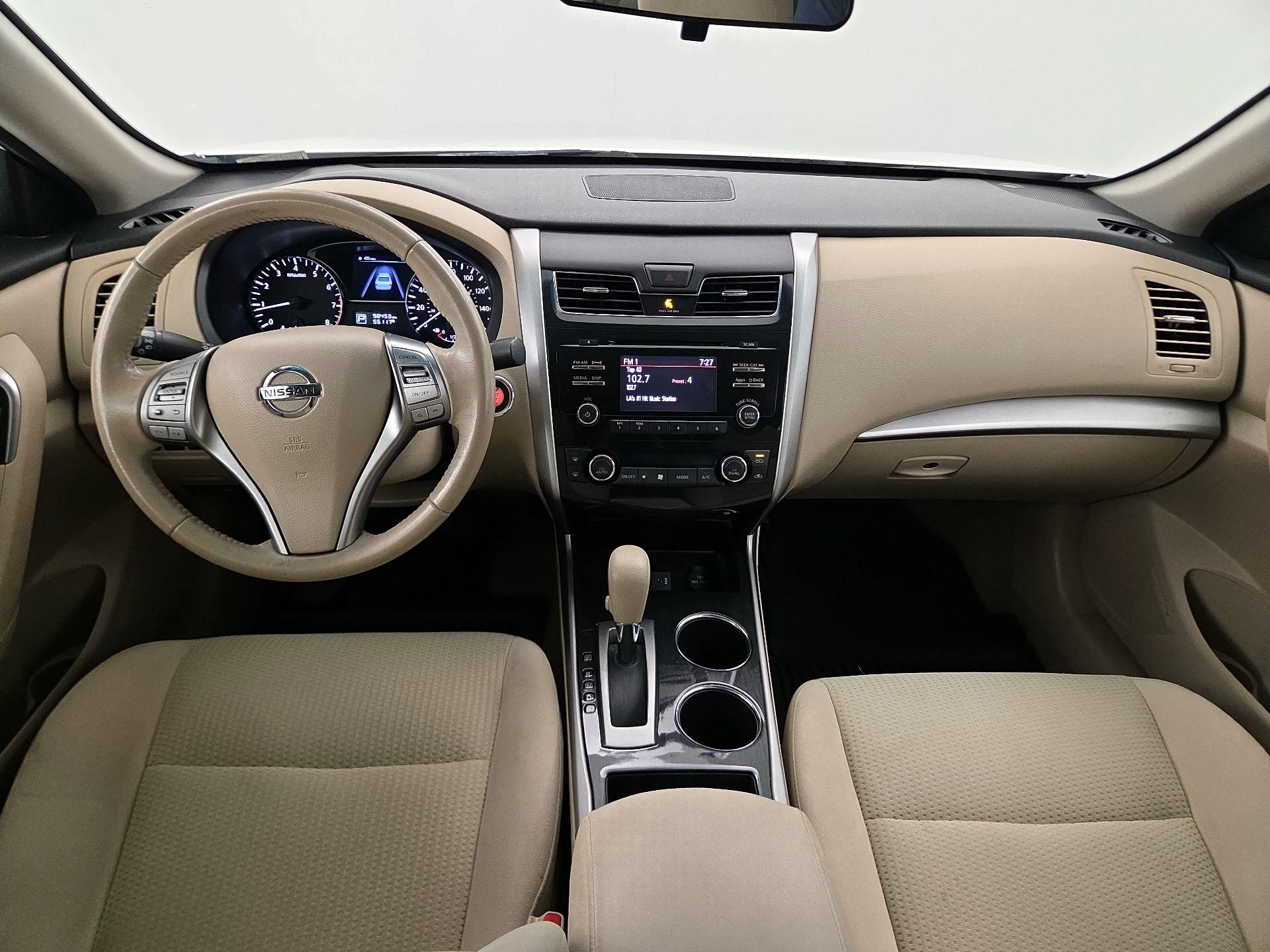 Thumbnail: 2014 Nissan Altima - 9