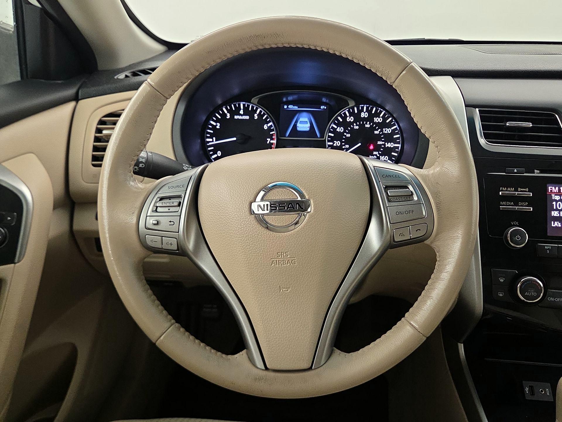 Thumbnail: 2014 Nissan Altima - 10