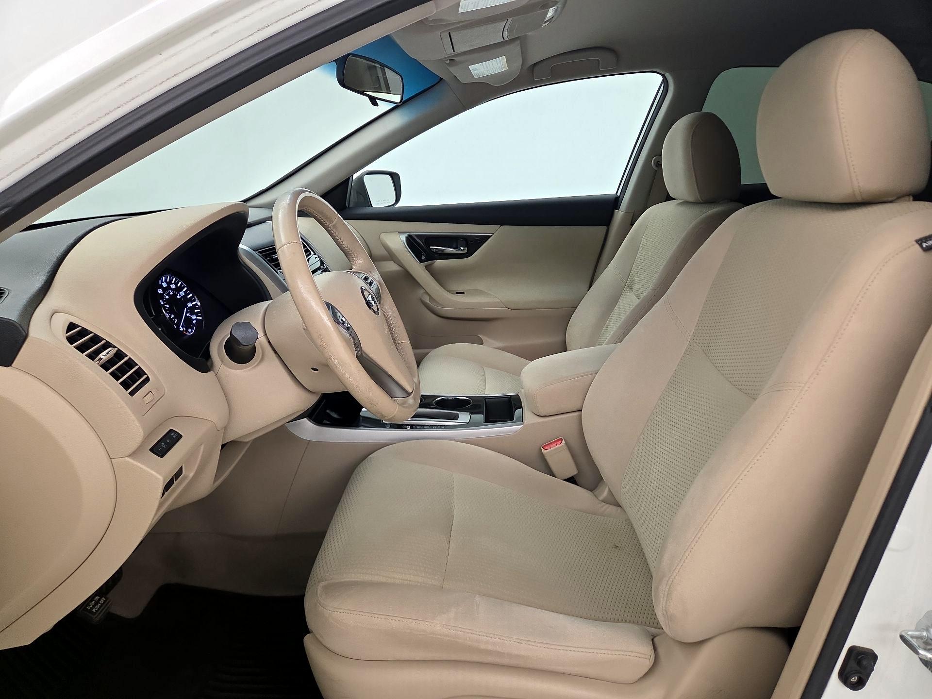 Thumbnail: 2014 Nissan Altima - 11