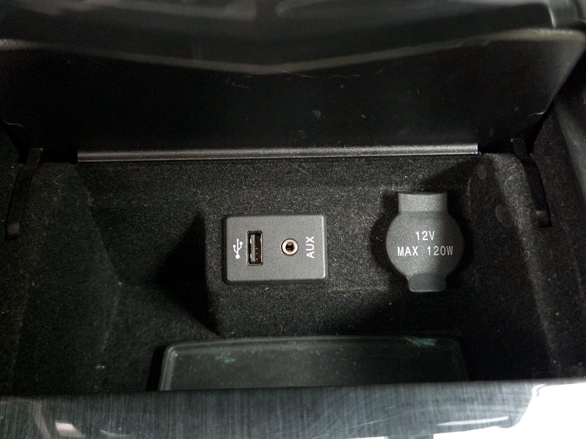 Thumbnail: 2014 Nissan Altima - 18
