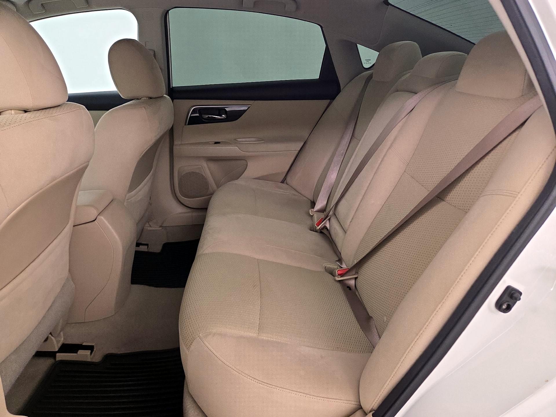 Thumbnail: 2014 Nissan Altima - 19