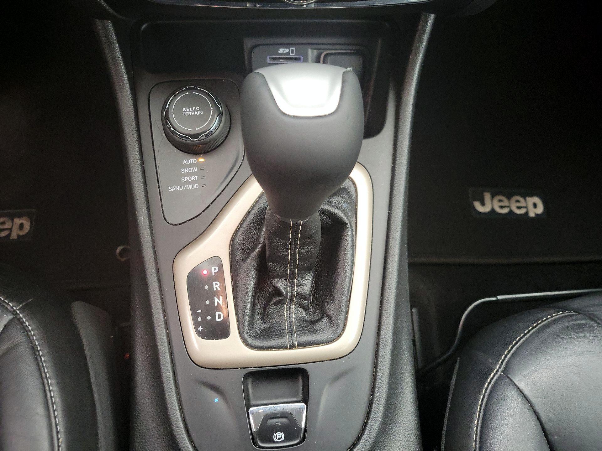 Thumbnail: 2014 Jeep Cherokee - 17