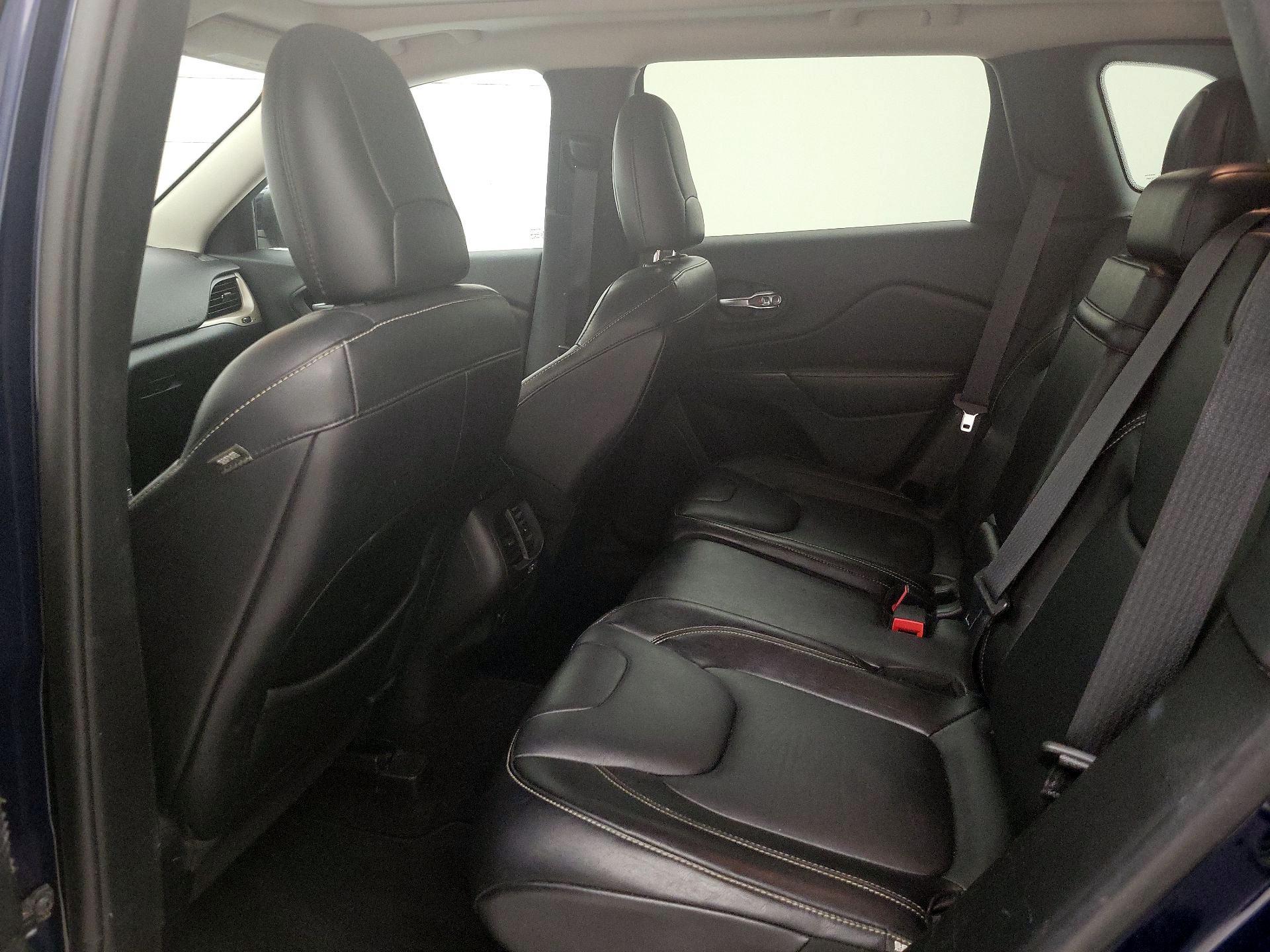 Thumbnail: 2014 Jeep Cherokee - 19
