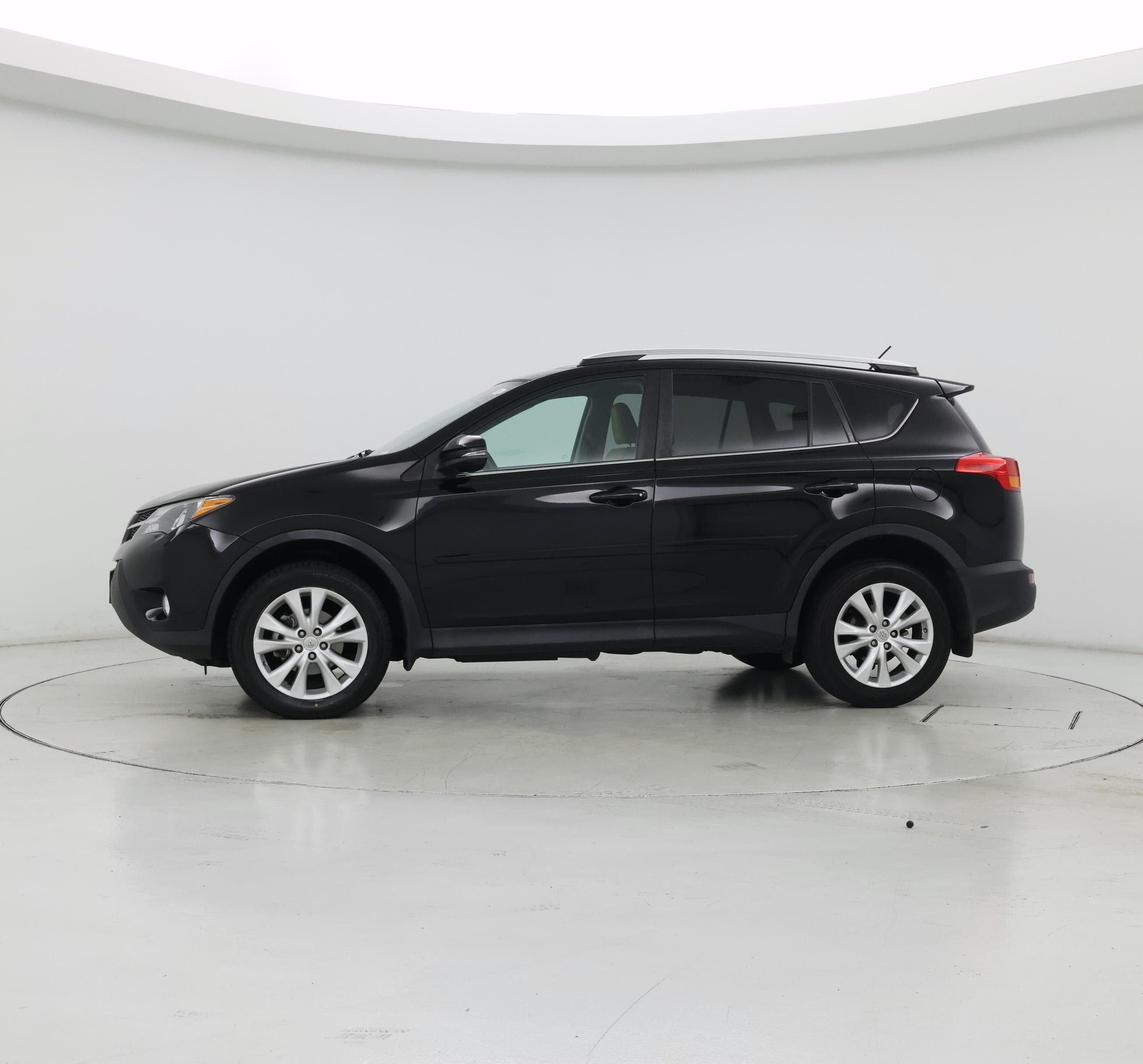 Thumbnail: 2015 Toyota RAV4 - 3