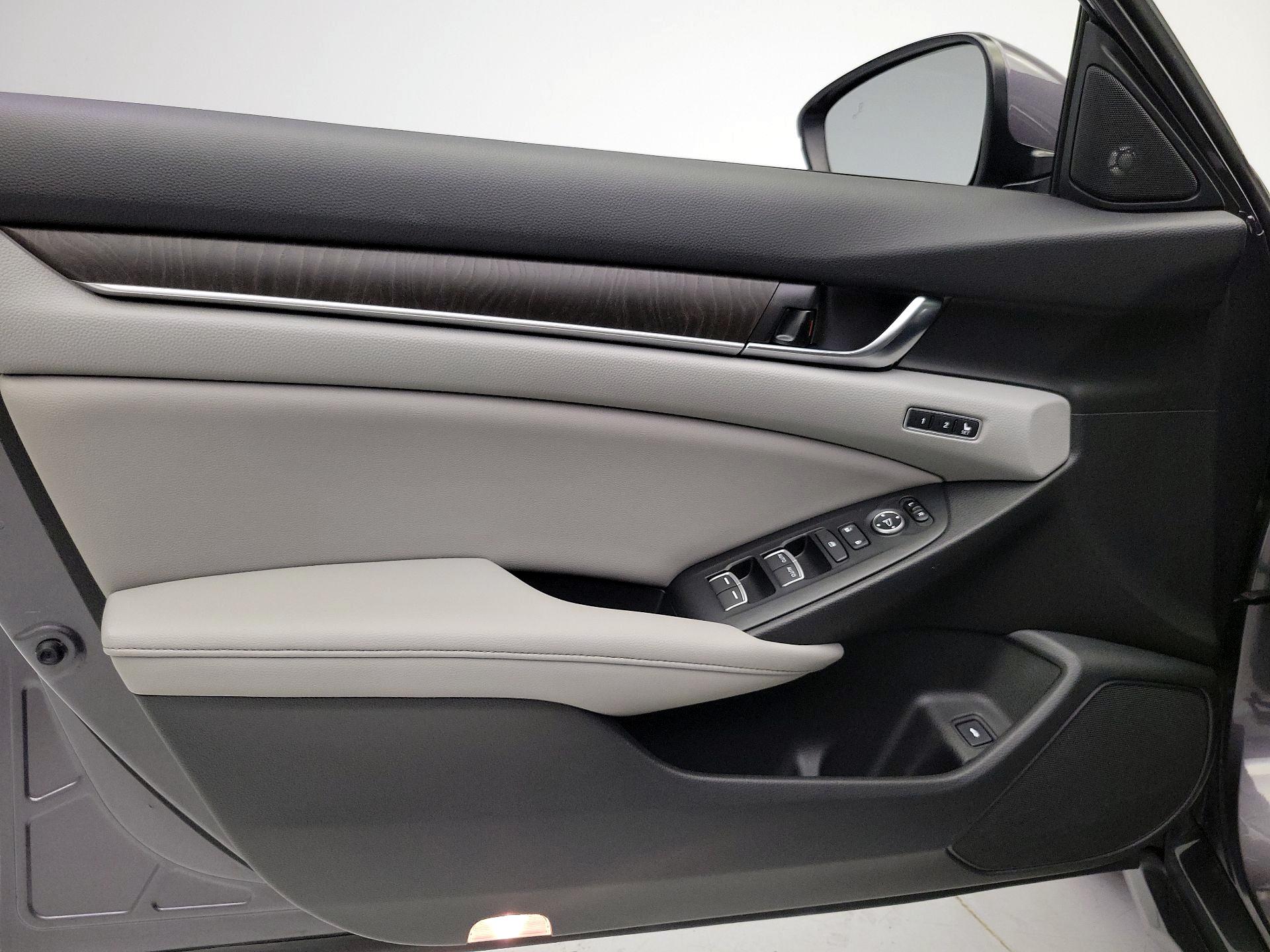 Thumbnail: 2019 Honda Accord - 12