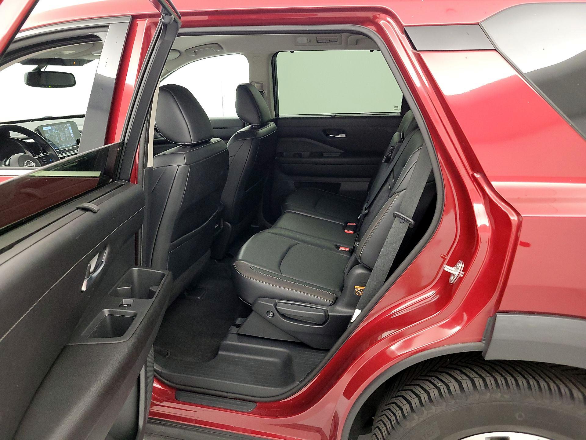 Thumbnail: 2022 Nissan Pathfinder - 20