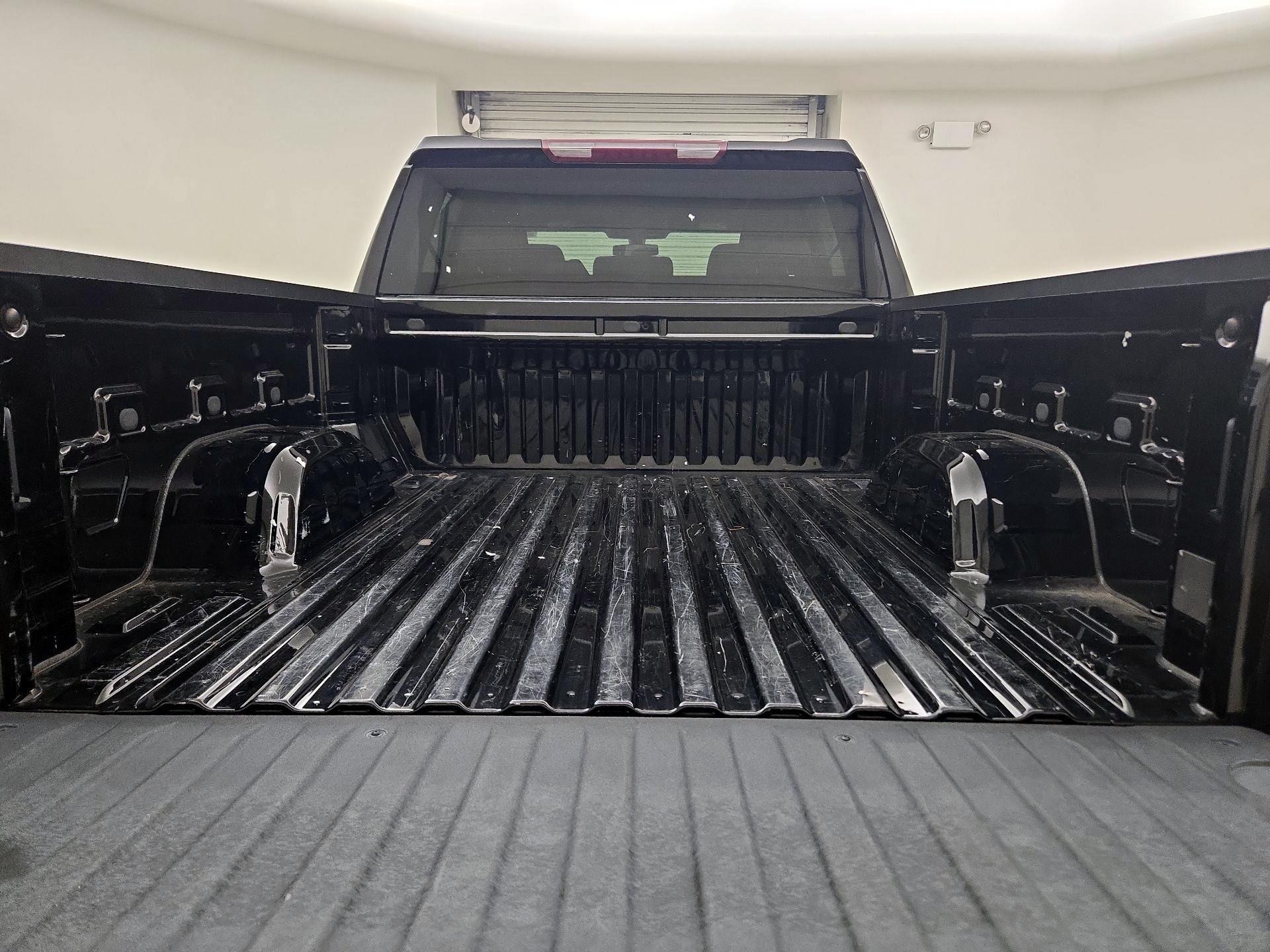 Thumbnail: 2019 Chevrolet Silverado 1500 - 17