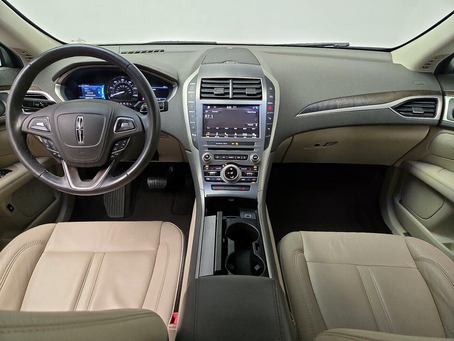Thumbnail: 2017 Lincoln MKZ - 9