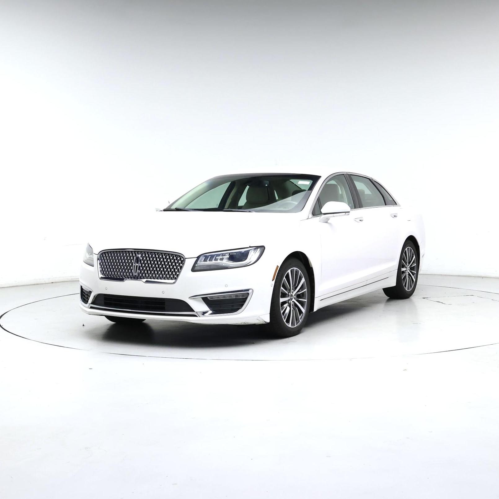 Thumbnail: 2017 Lincoln MKZ - 4