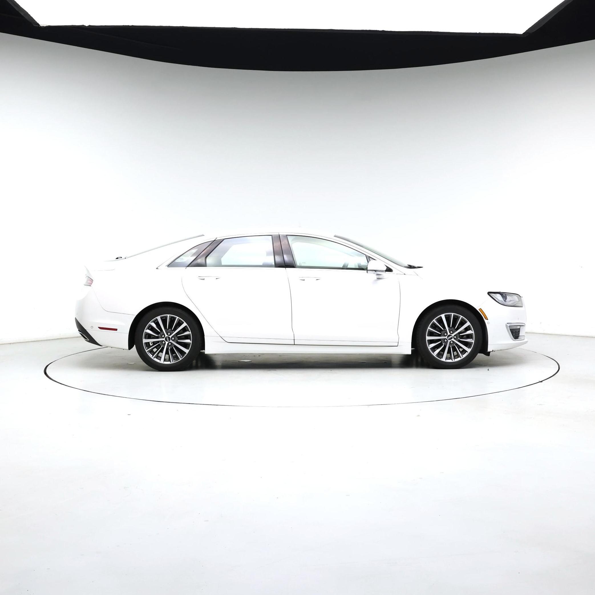Thumbnail: 2017 Lincoln MKZ - 7