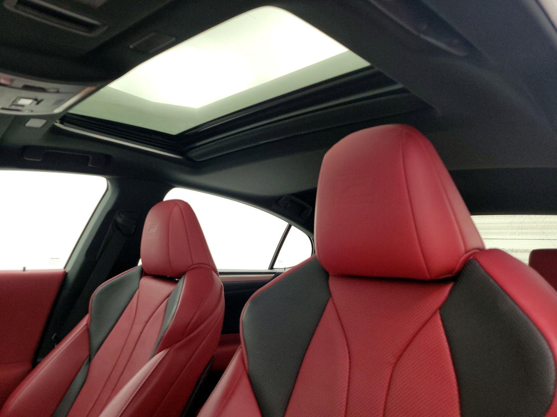 Thumbnail: 2021 Lexus ES - 20
