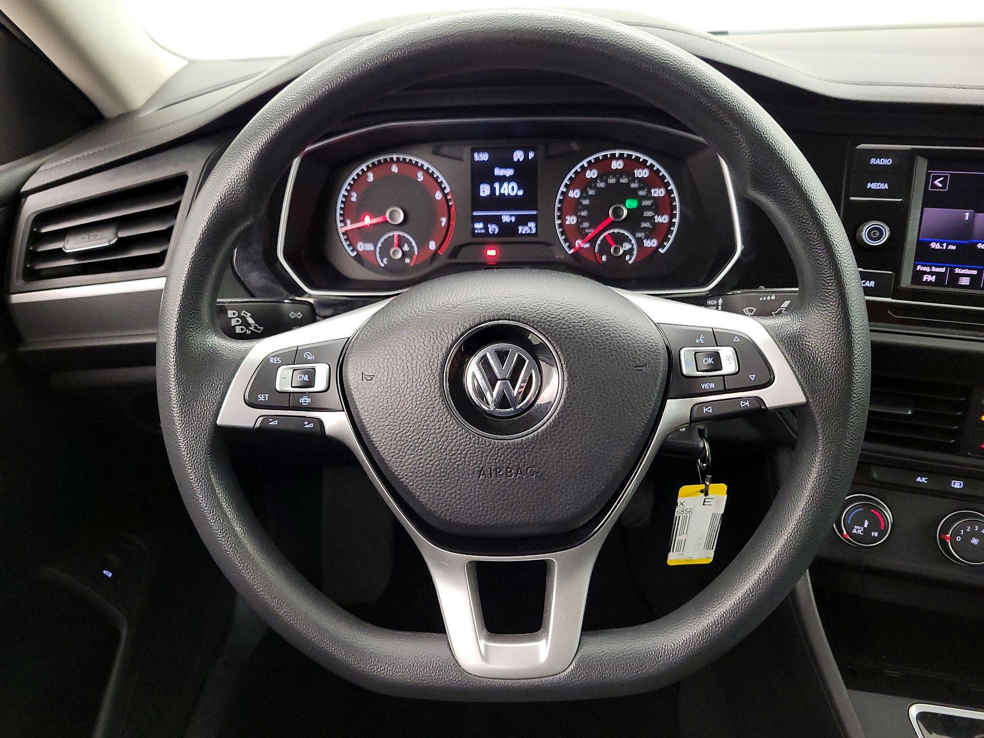 Thumbnail: 2019 Volkswagen Jetta - 10