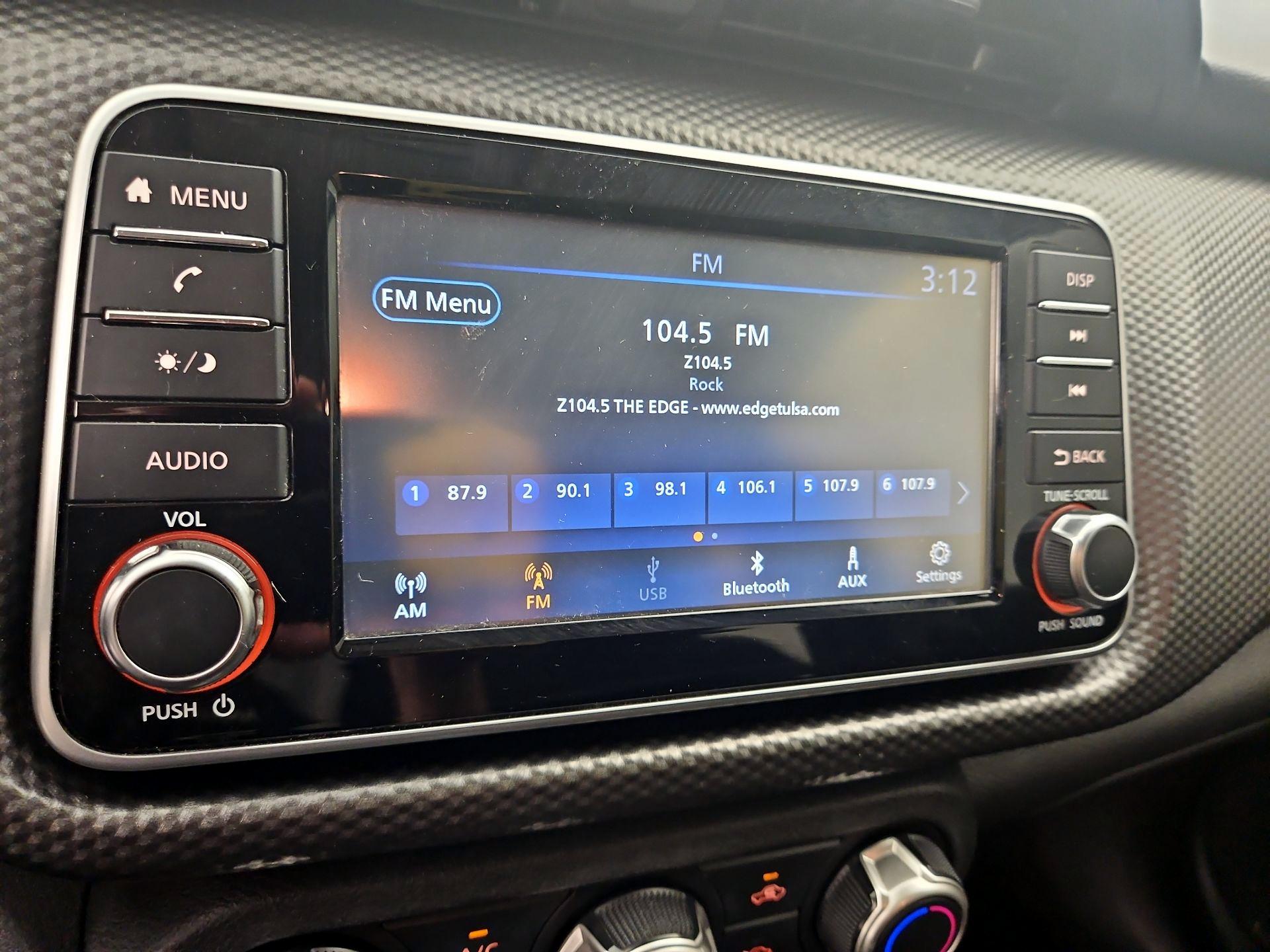Thumbnail: 2020 Nissan Kicks - 15