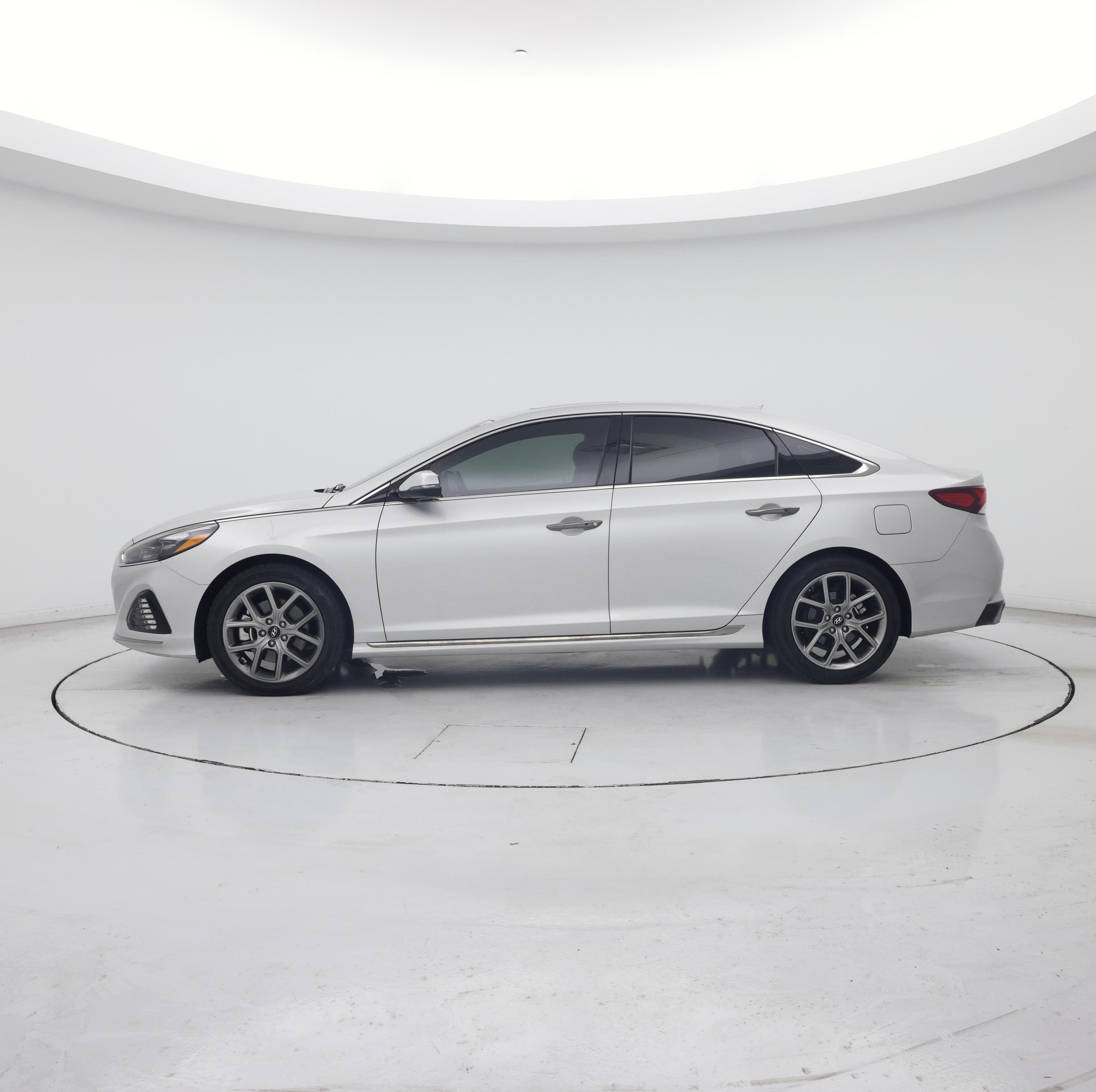 Thumbnail: 2018 Hyundai Sonata - 3