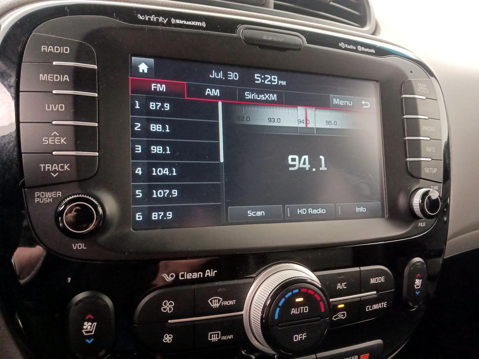 Thumbnail: 2014 Kia Soul - 16