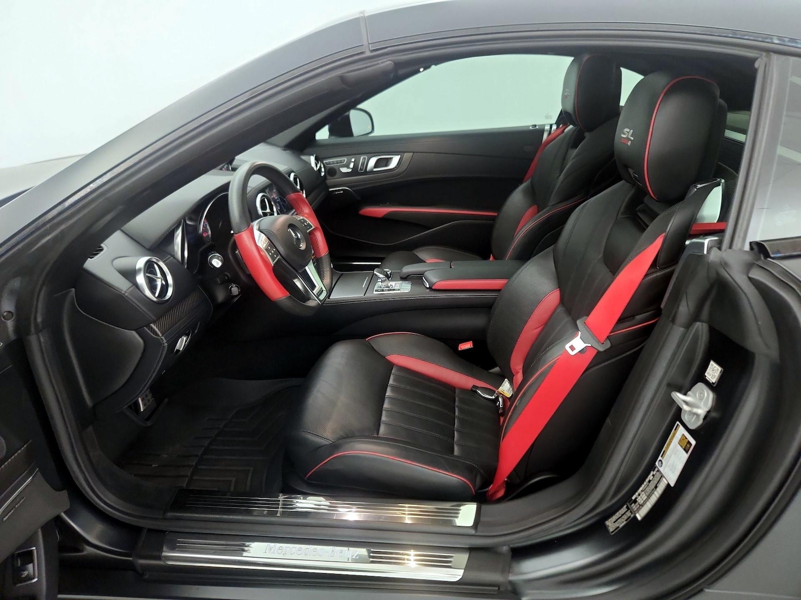 2016 Mercedes-Benz SL-Class SL550 - Photo 12