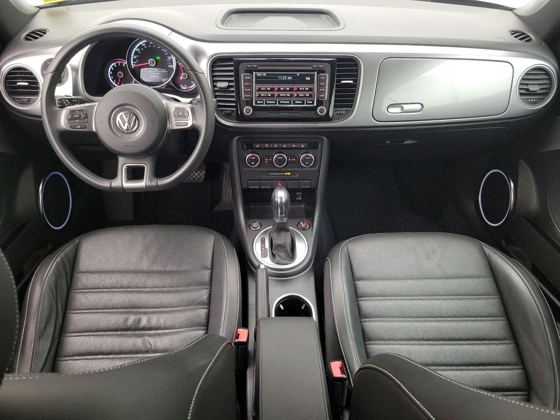 Thumbnail: 2014 Volkswagen Beetle - 9