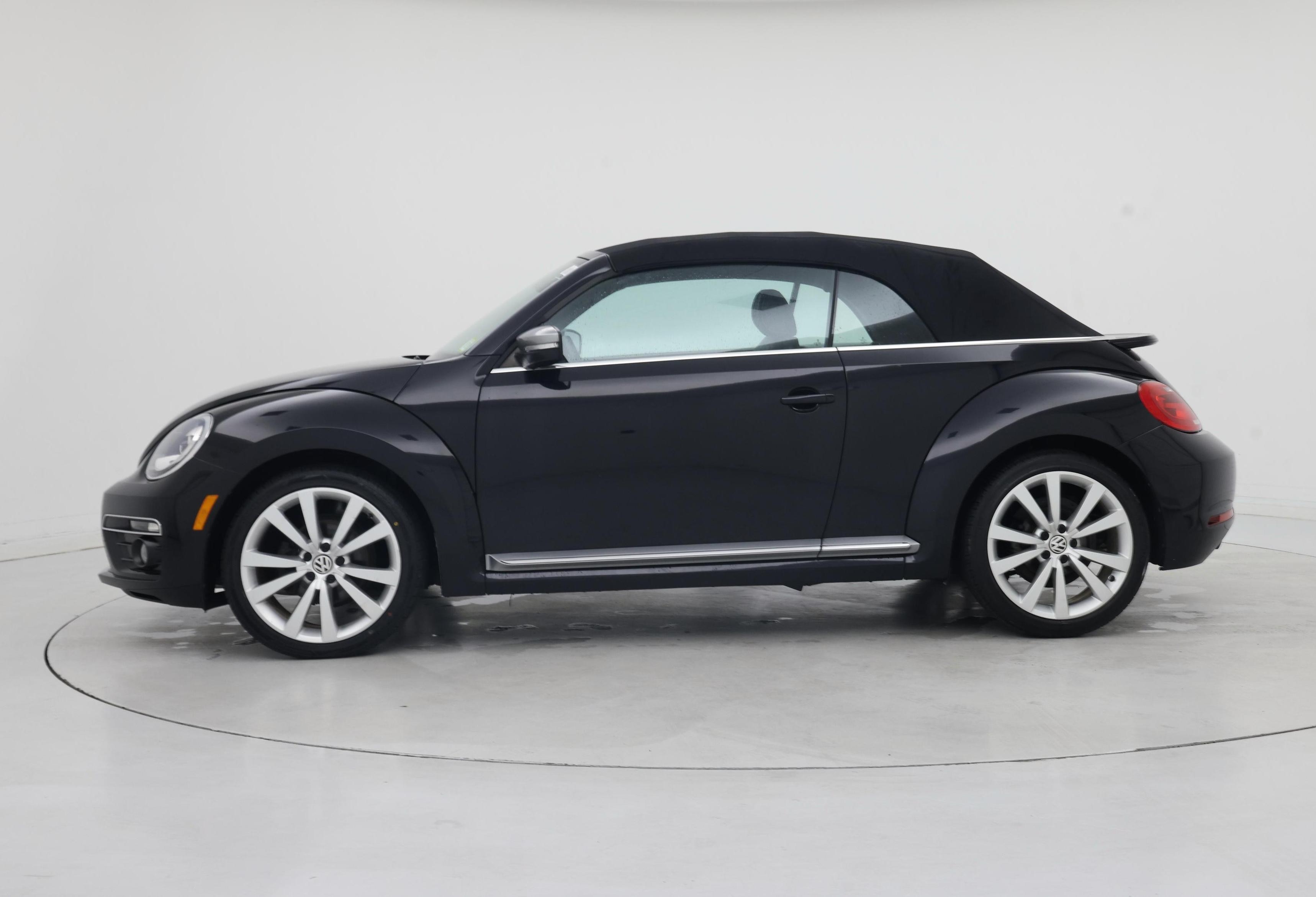 Thumbnail: 2014 Volkswagen Beetle - 3