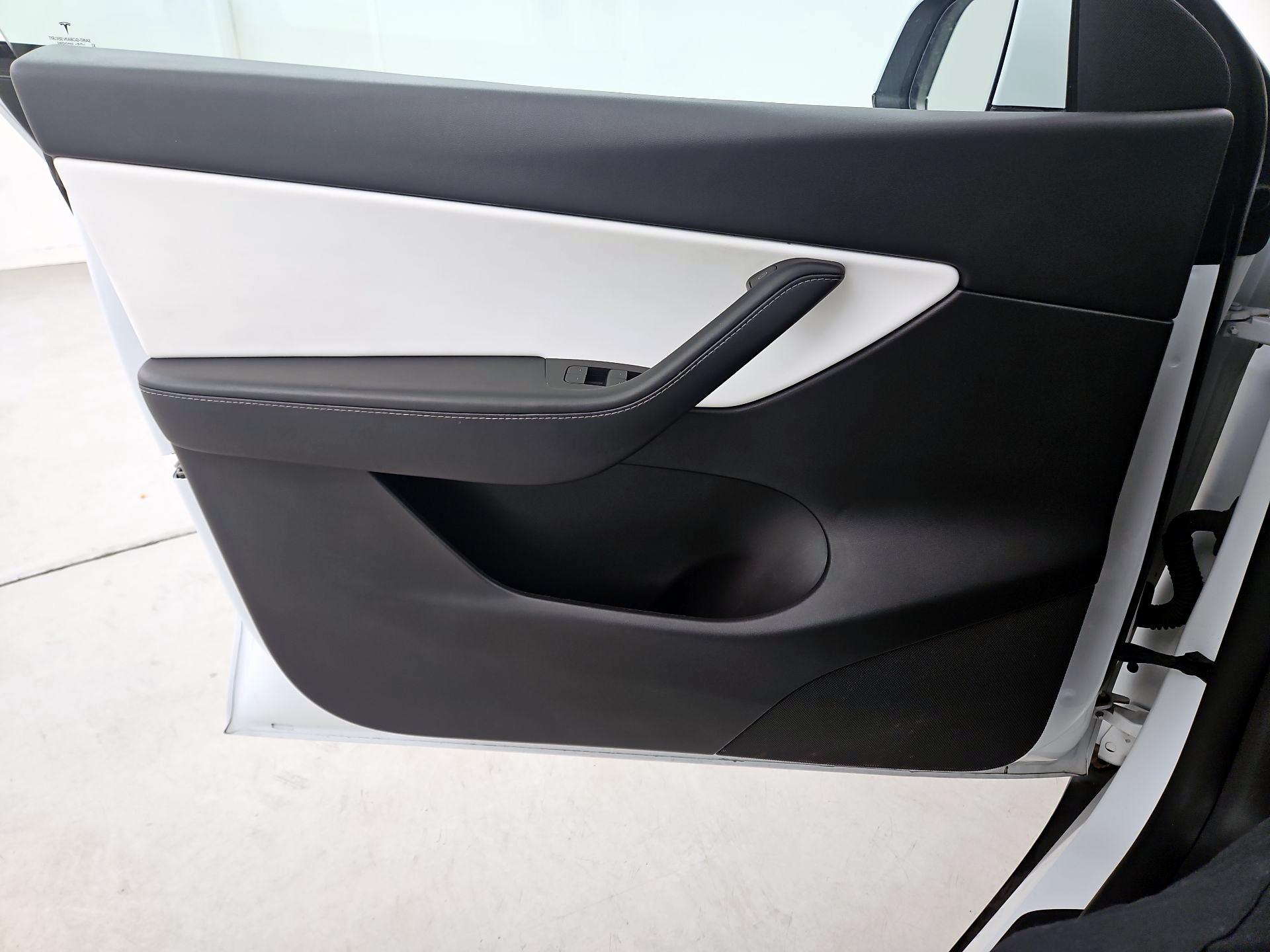 Thumbnail: 2021 Tesla Model Y - 12