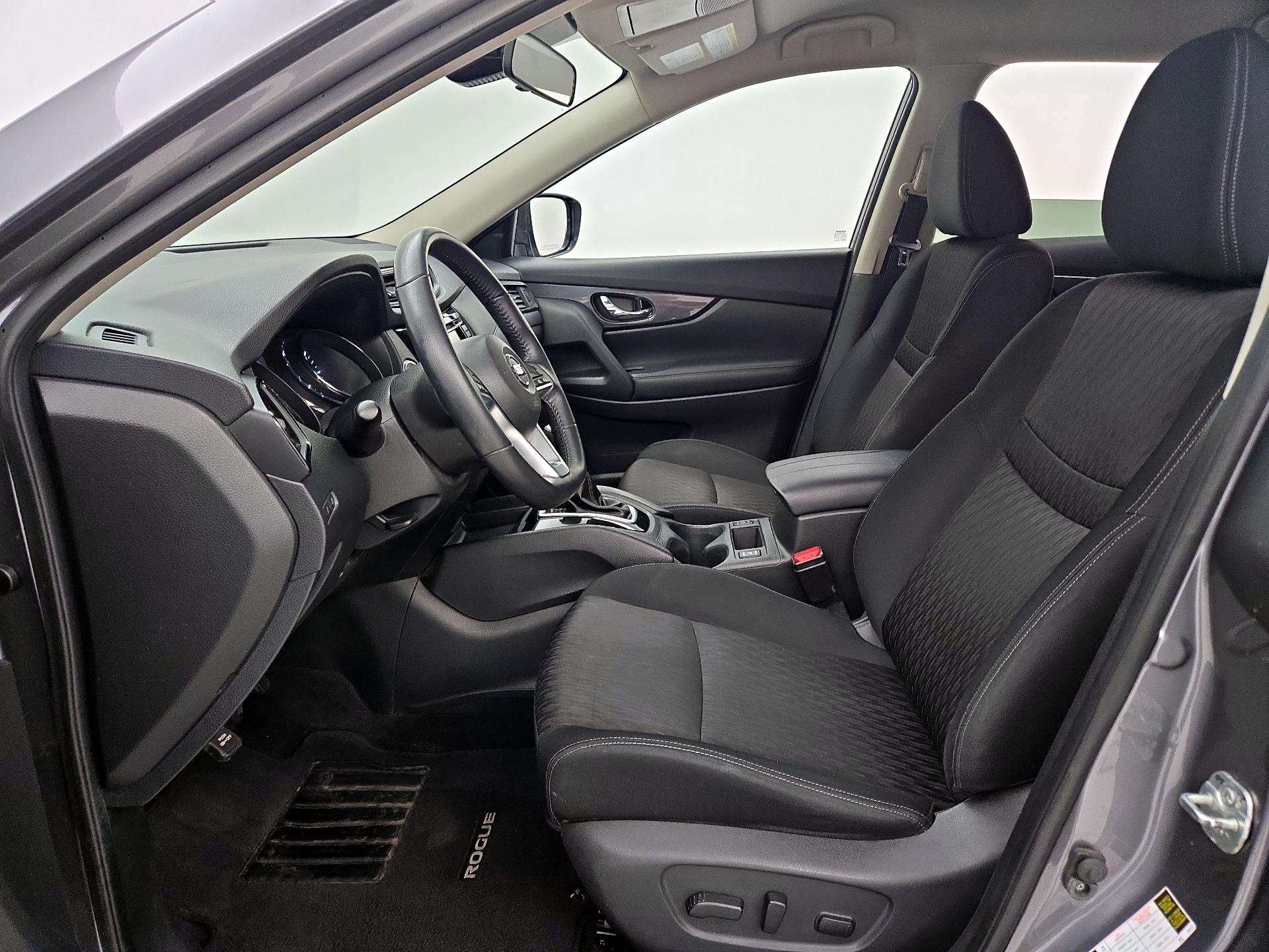 Thumbnail: 2019 Nissan Rogue - 11