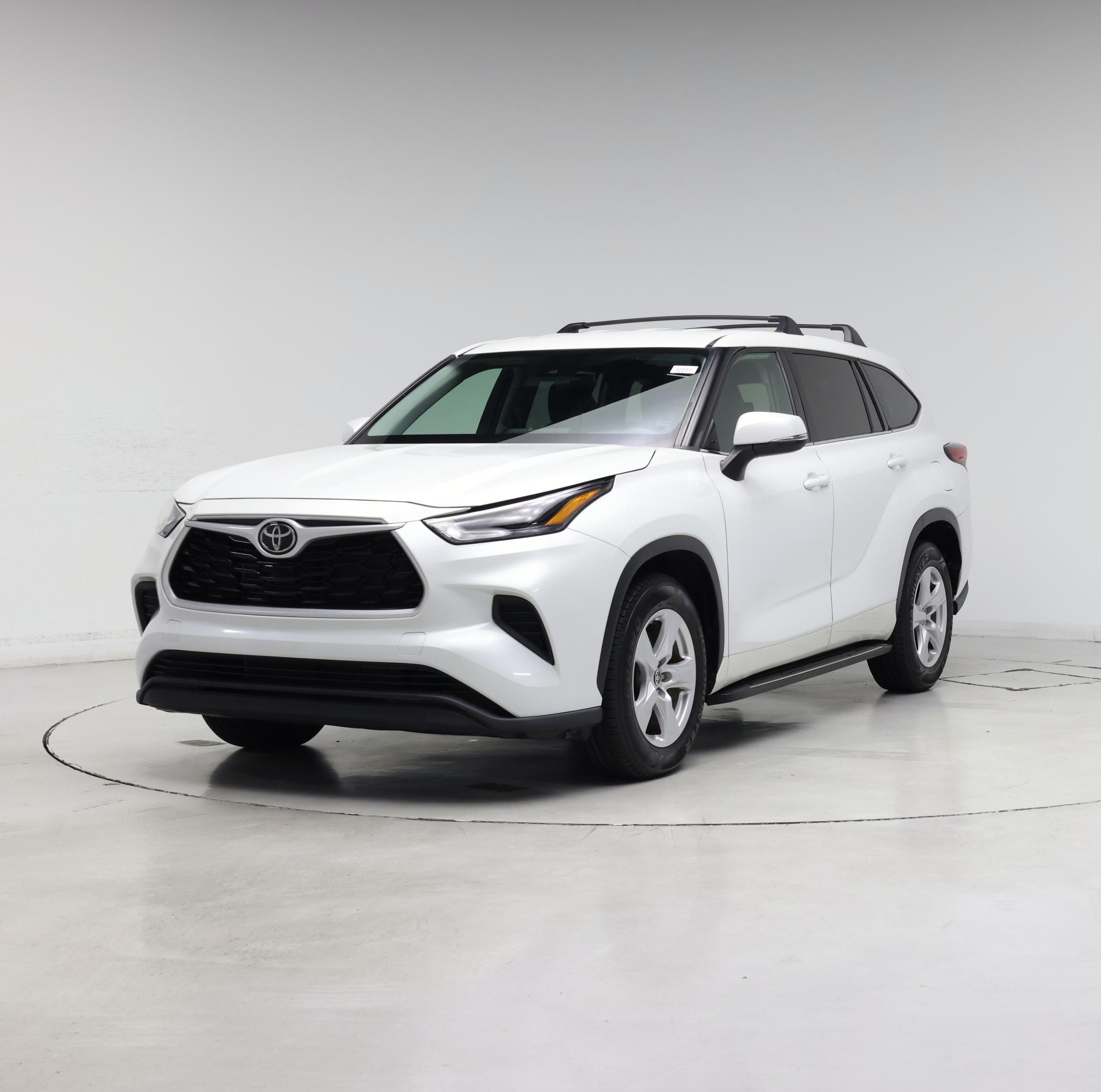 Thumbnail: 2022 Toyota Highlander - 4
