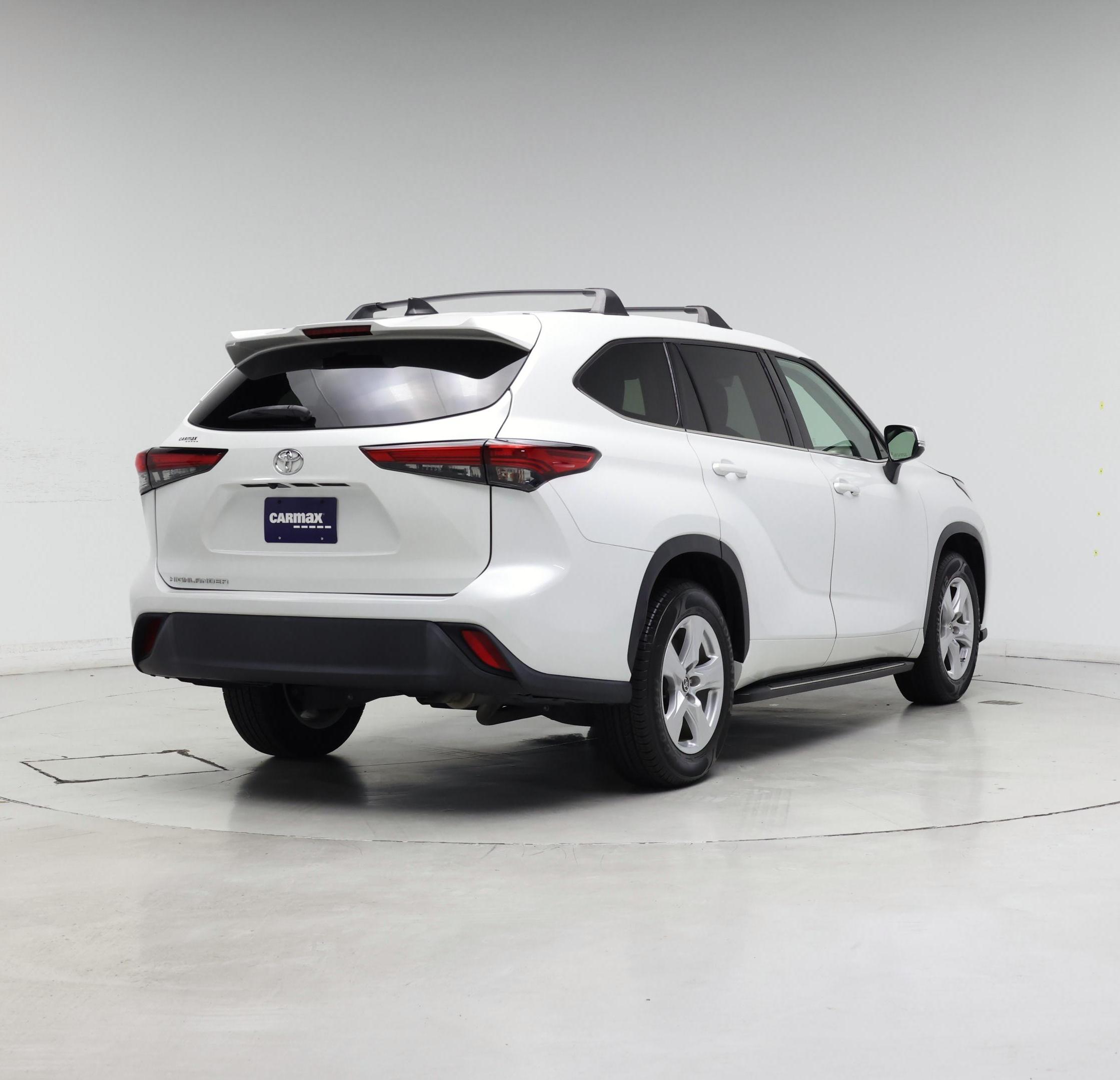 Thumbnail: 2022 Toyota Highlander - 8