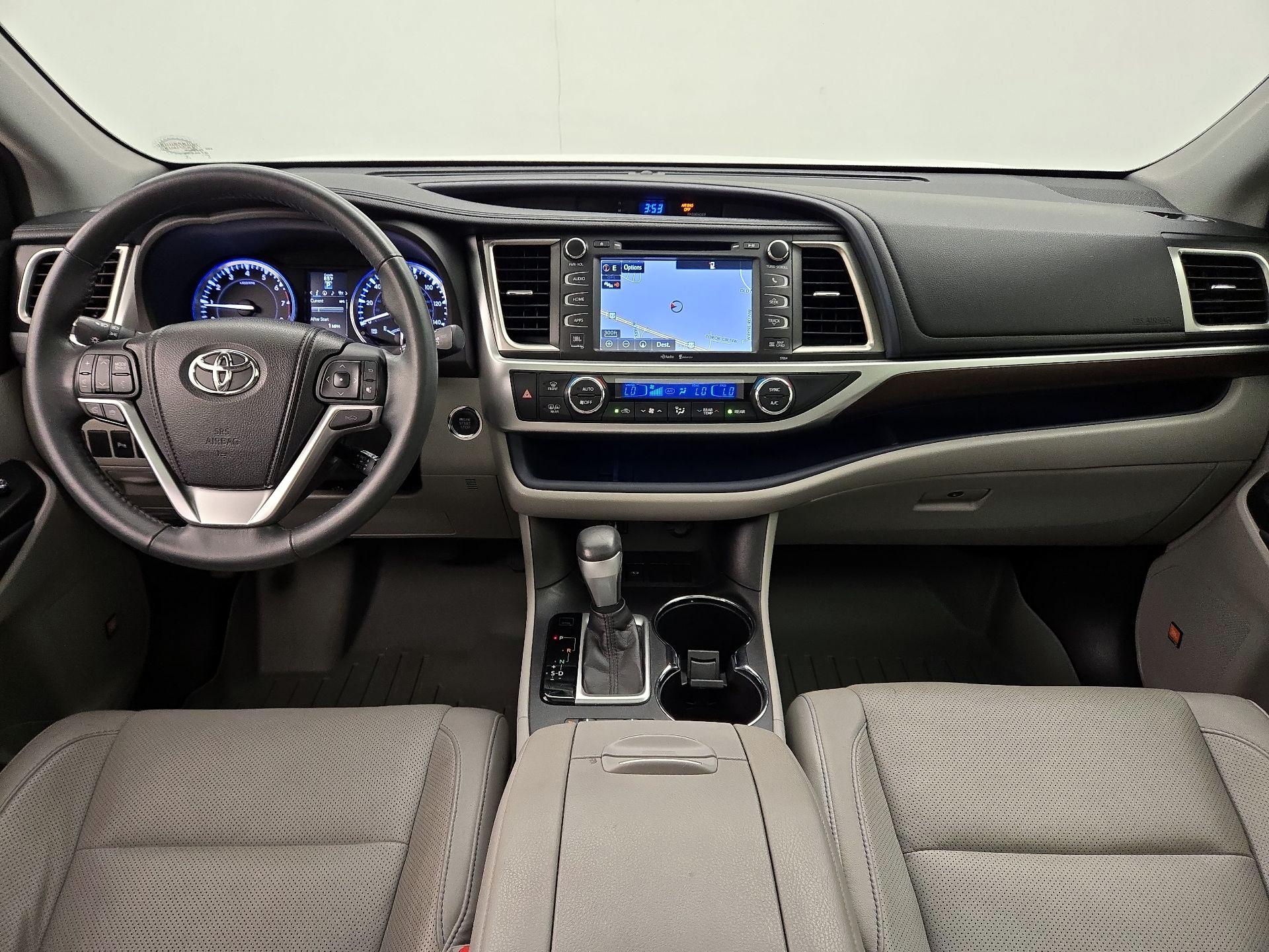 Thumbnail: 2014 Toyota Highlander - 9