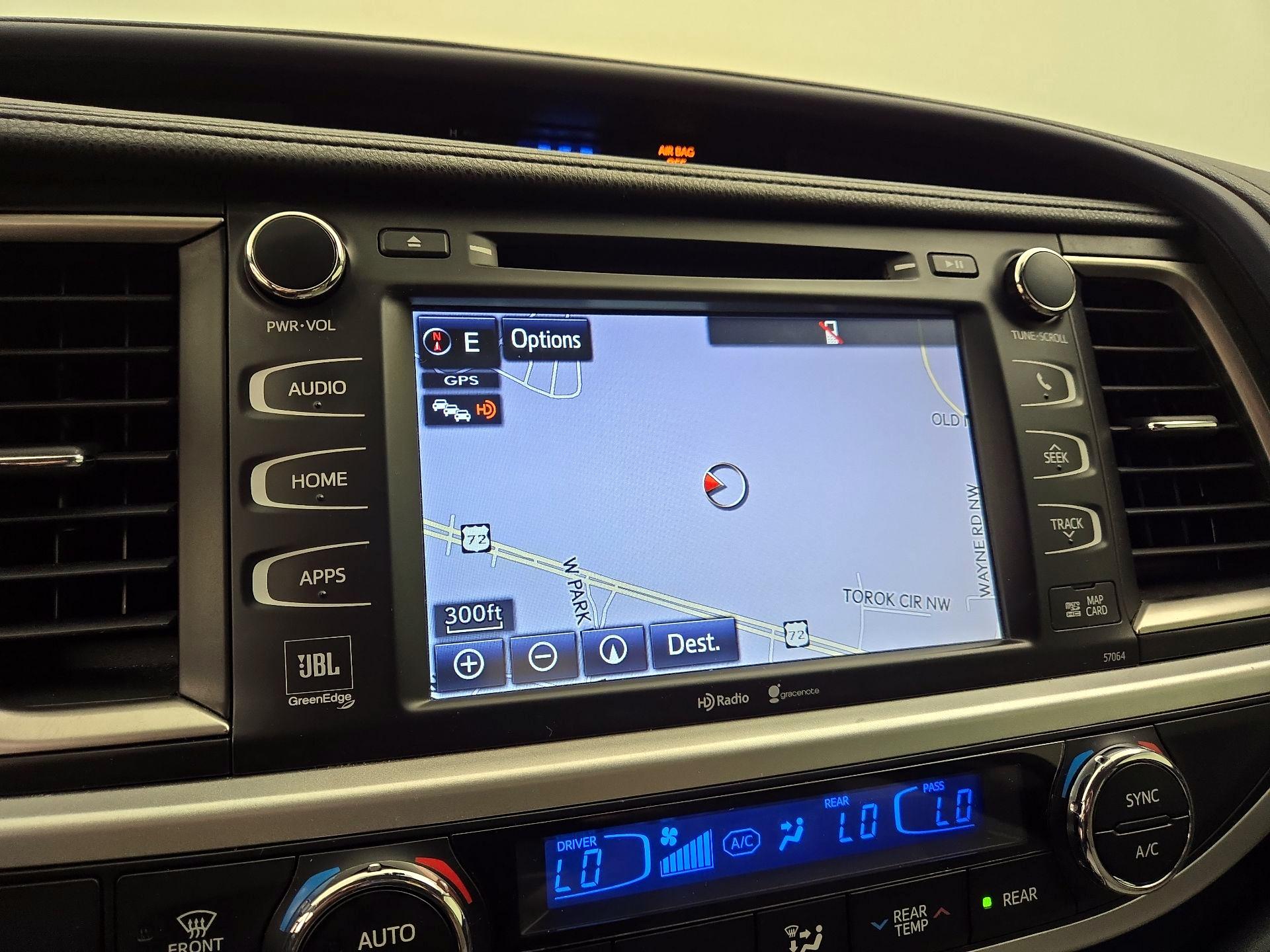 Thumbnail: 2014 Toyota Highlander - 14
