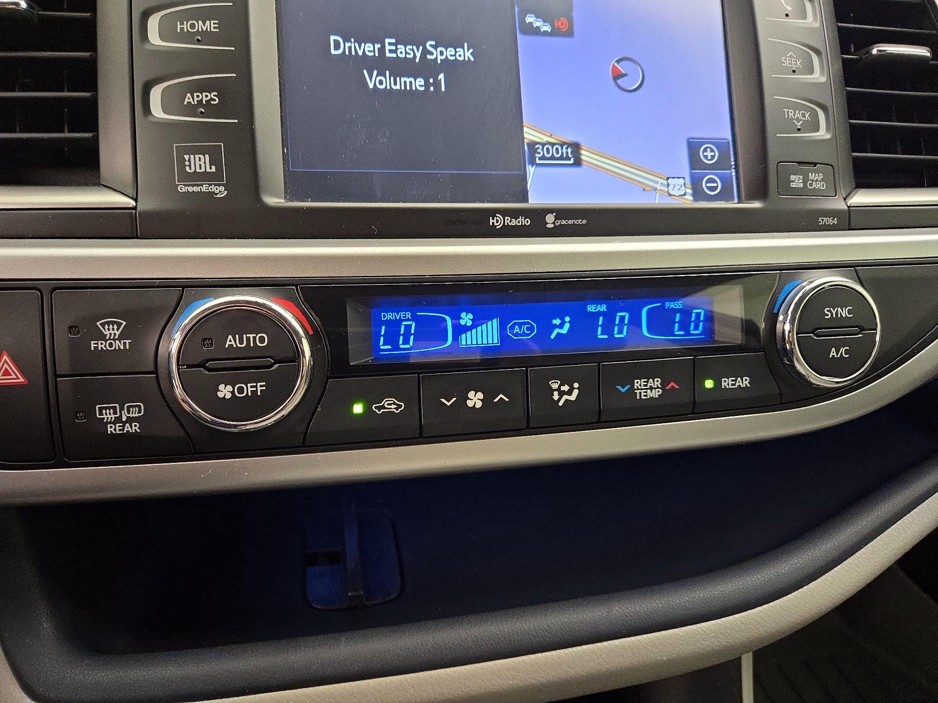 Thumbnail: 2014 Toyota Highlander - 17