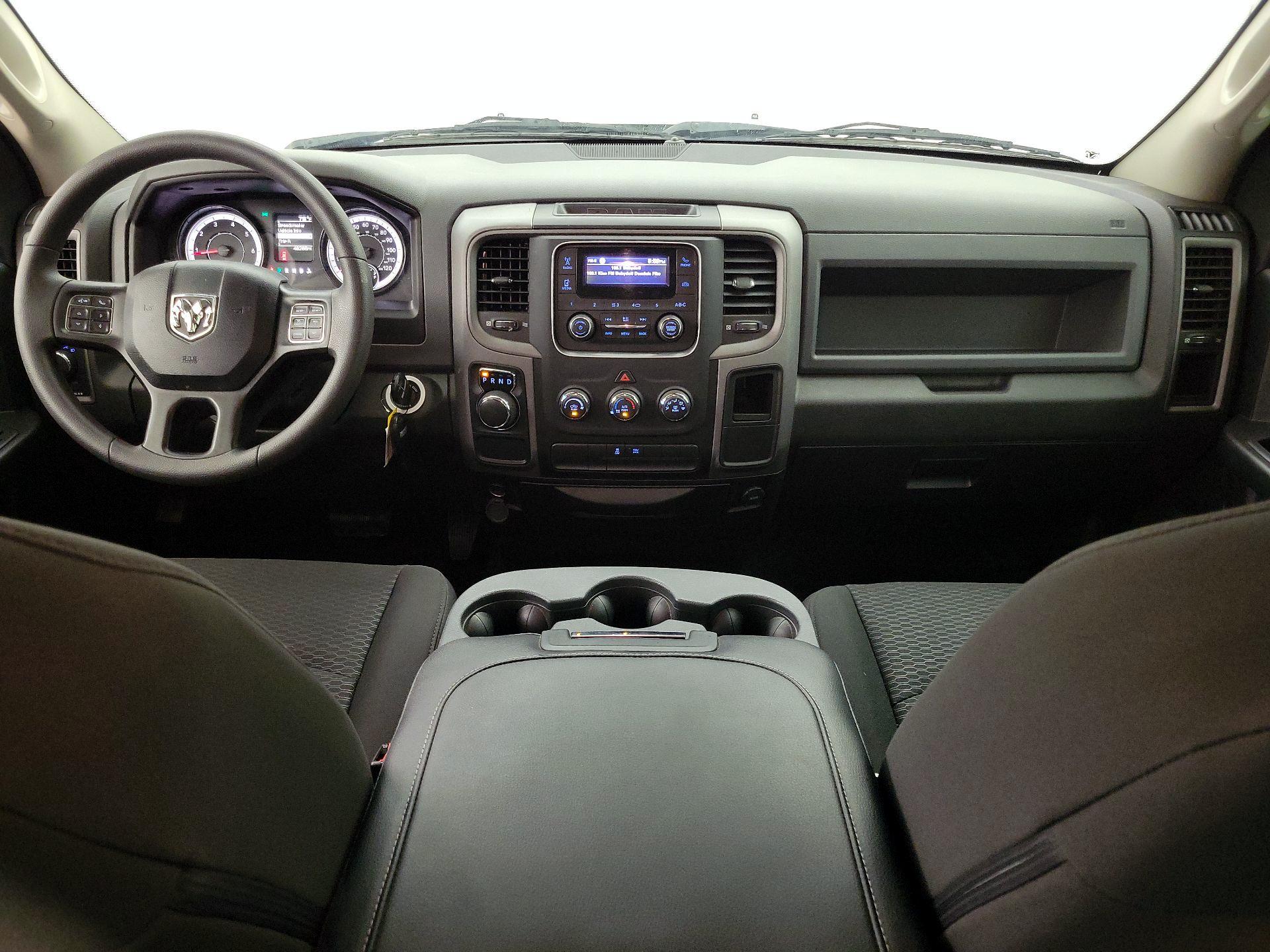 Thumbnail: 2019 RAM 1500 Classic - 9