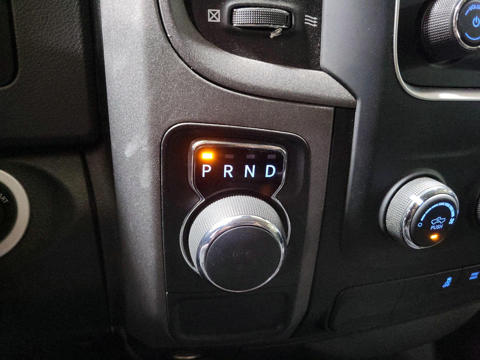 Thumbnail: 2019 RAM 1500 Classic - 17