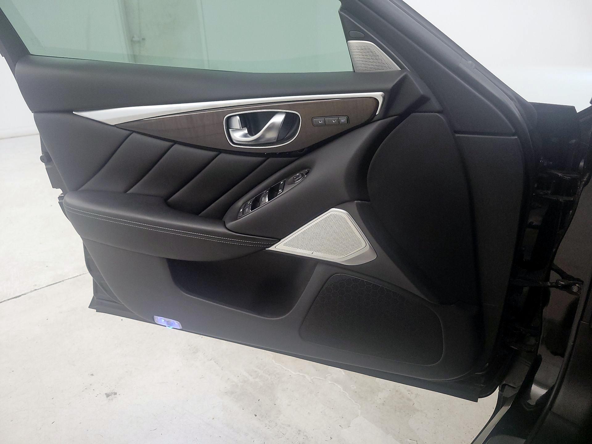 Thumbnail: 2017 INFINITI Q50 - 9