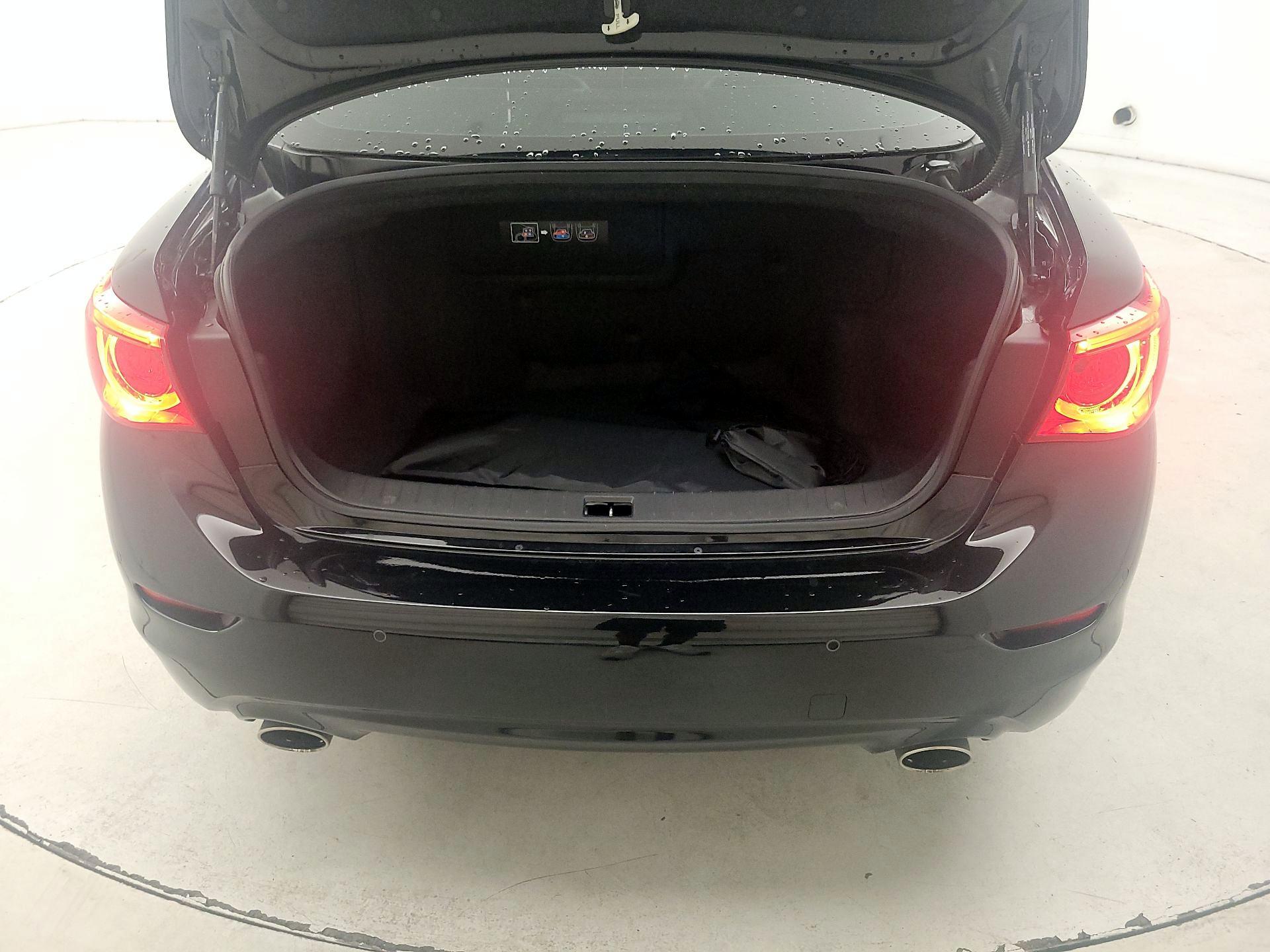 Thumbnail: 2017 INFINITI Q50 - 18