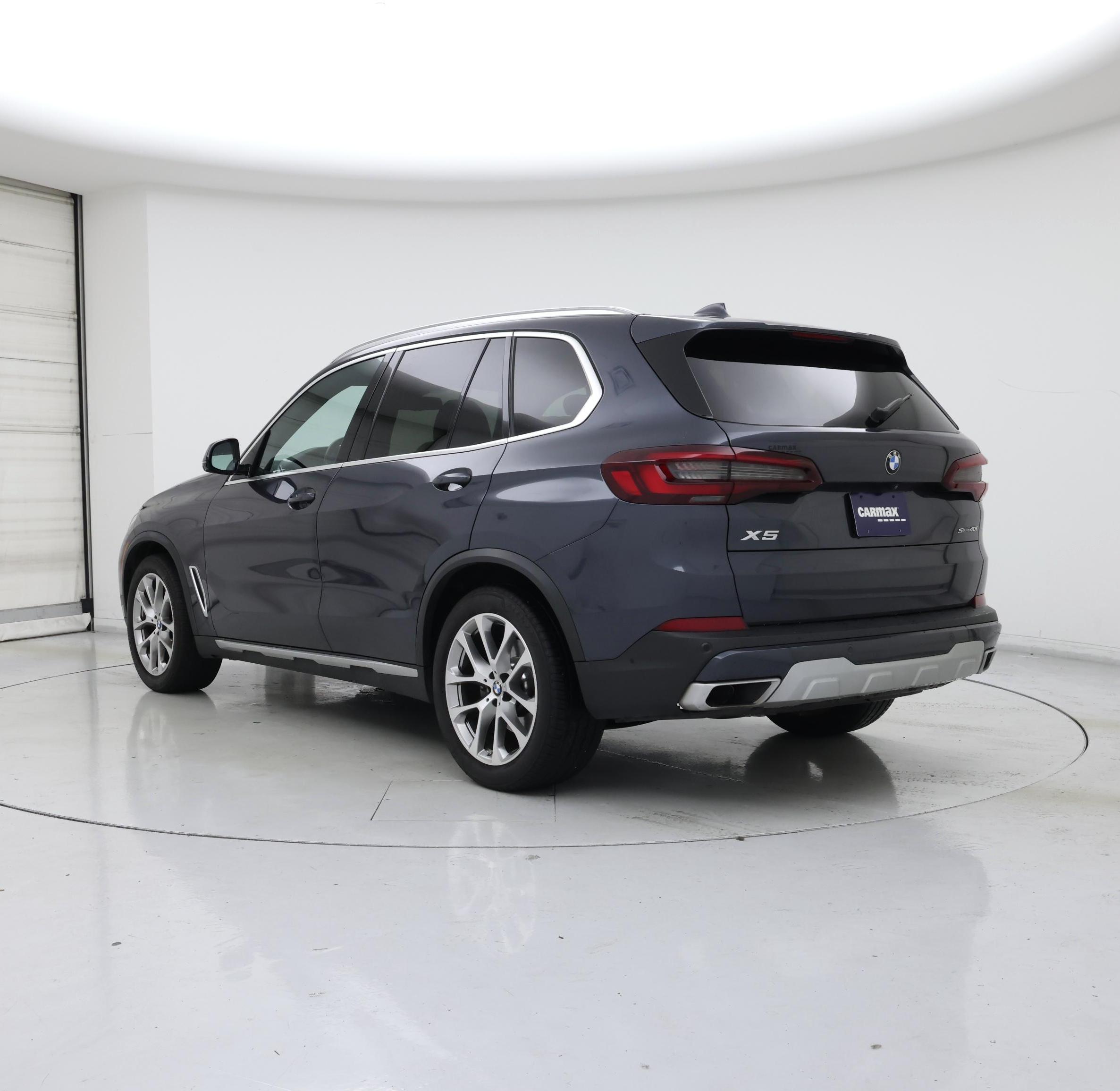 Thumbnail: 2021 BMW X5 - 2