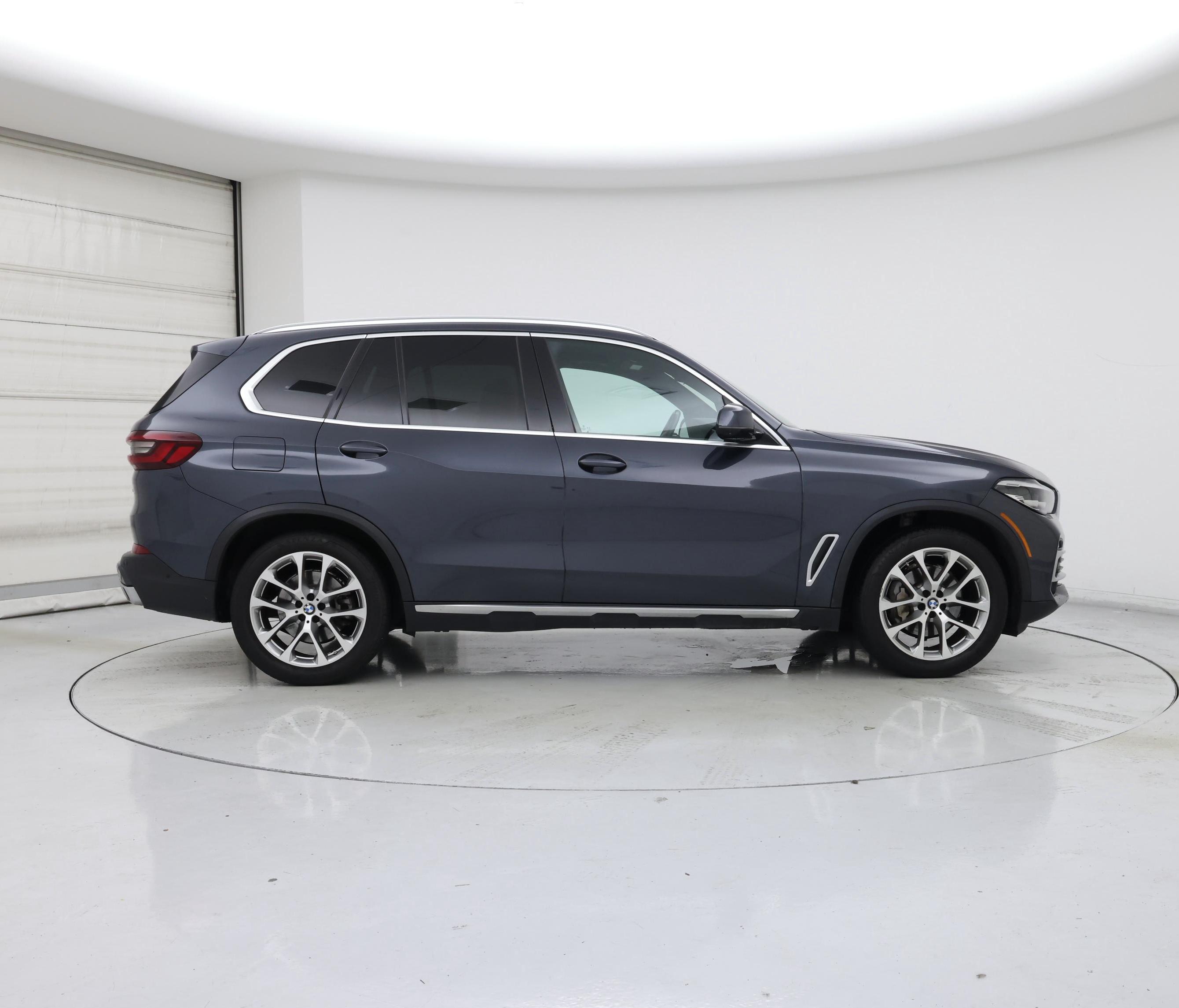 Thumbnail: 2021 BMW X5 - 7