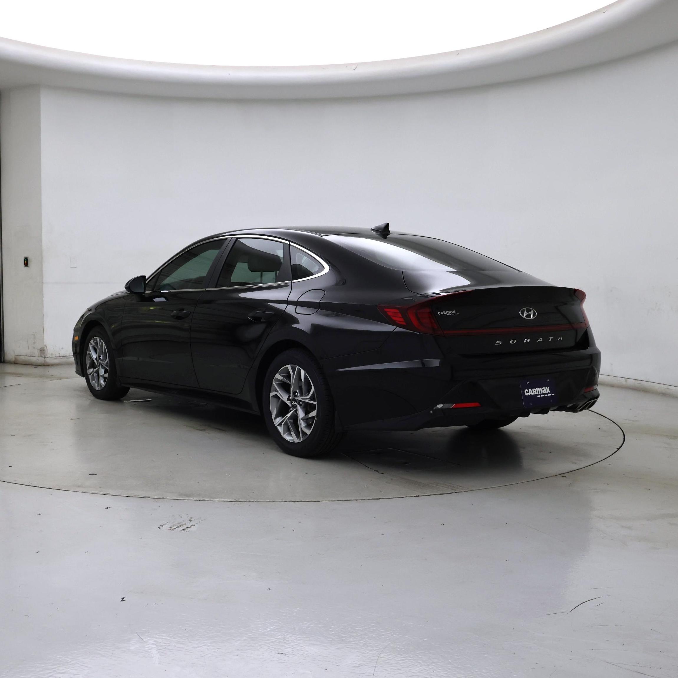 Thumbnail: 2023 Hyundai Sonata - 2