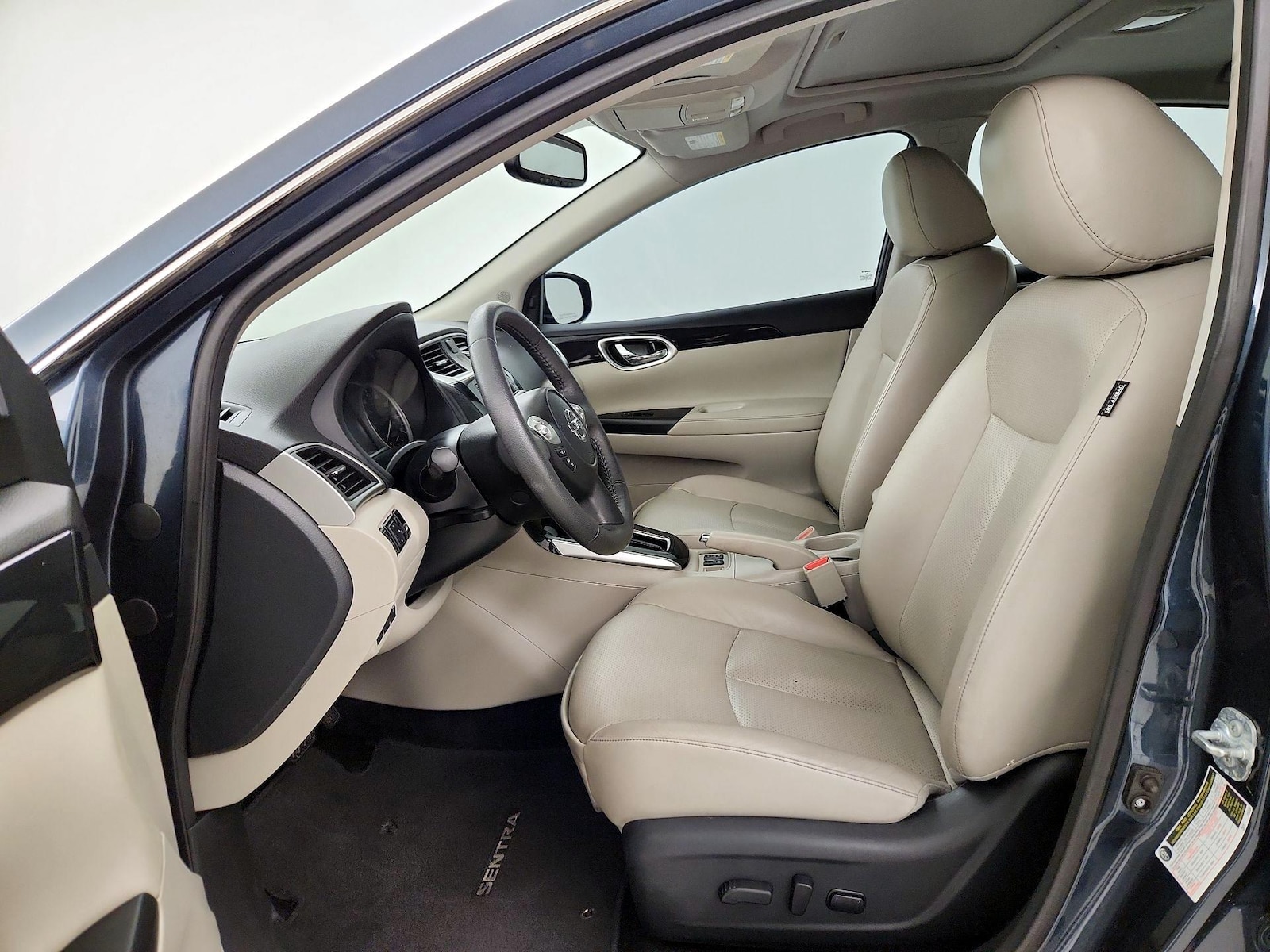 2016 Nissan Sentra SL - Photo 12
