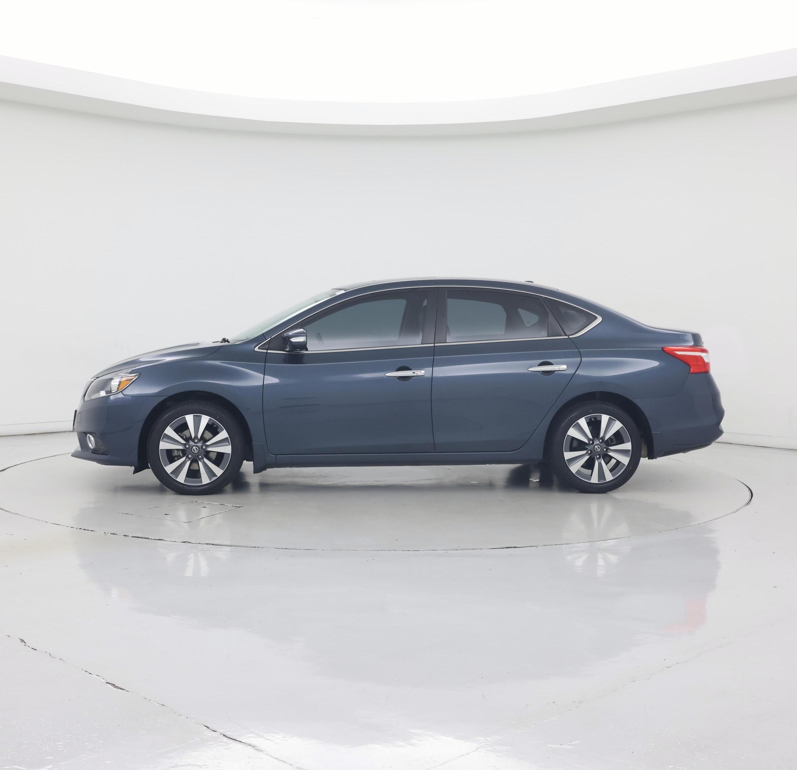 Thumbnail: 2016 Nissan Sentra - 3