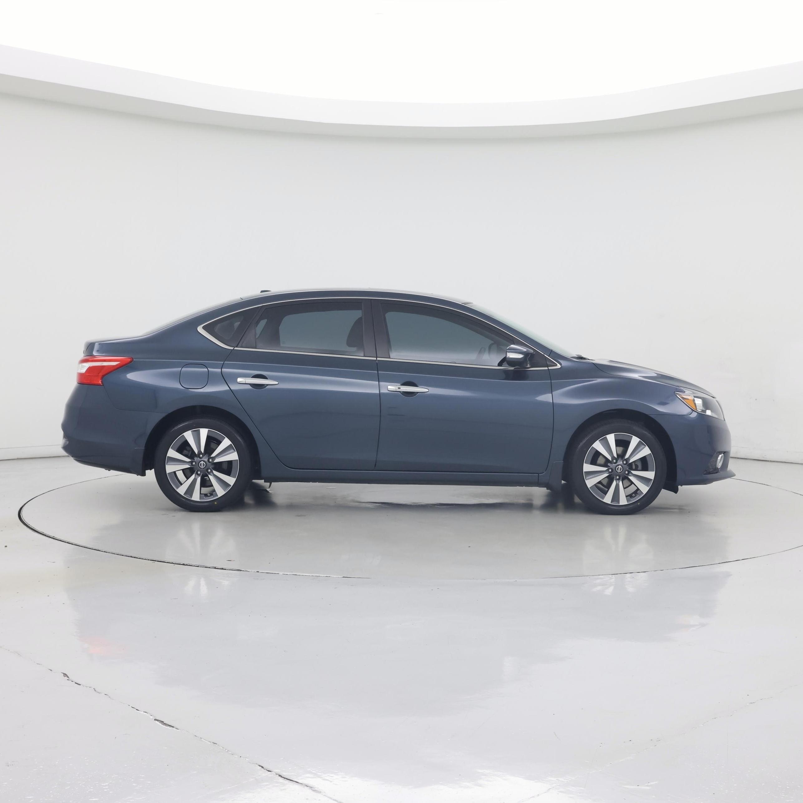 Thumbnail: 2016 Nissan Sentra - 7