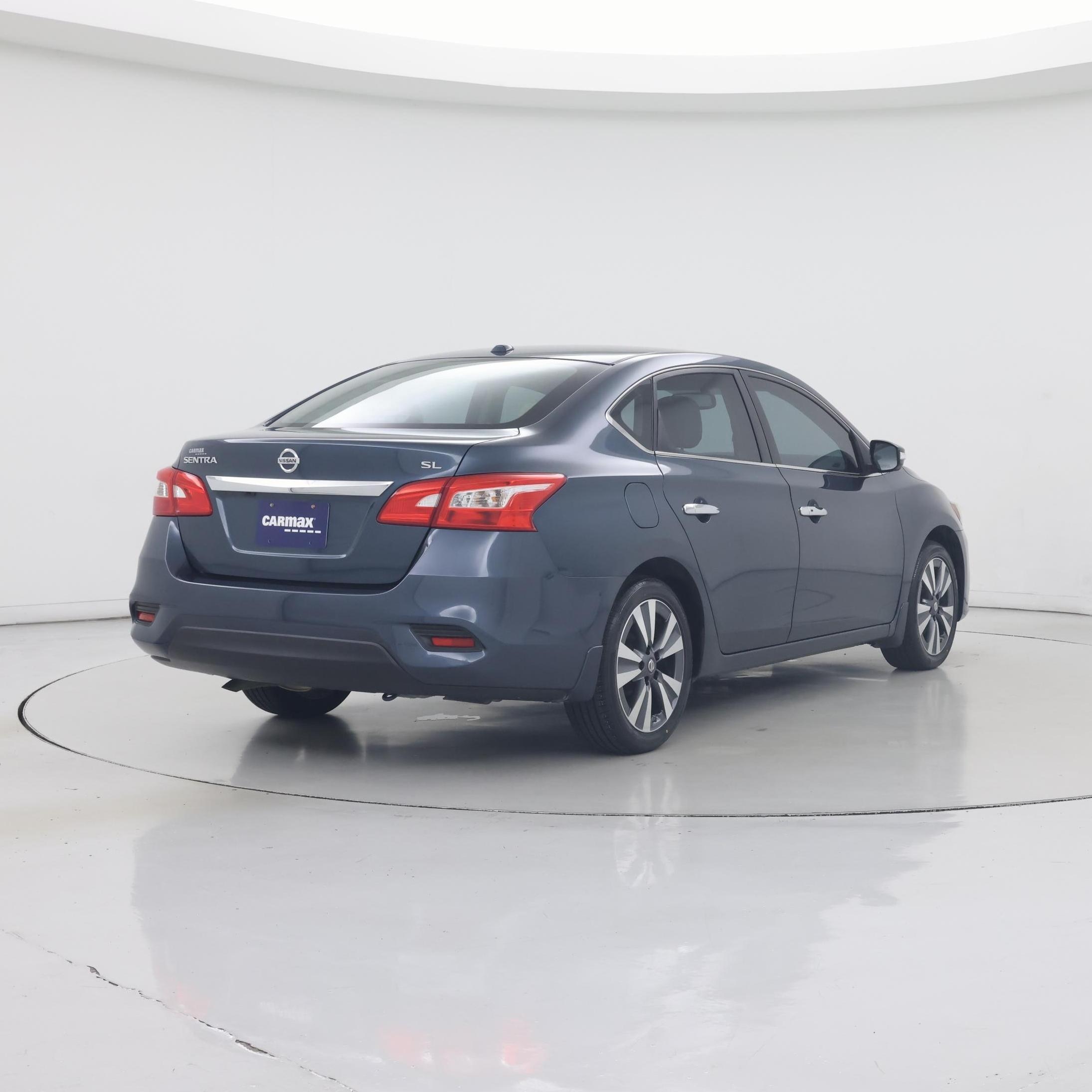 Thumbnail: 2016 Nissan Sentra - 8