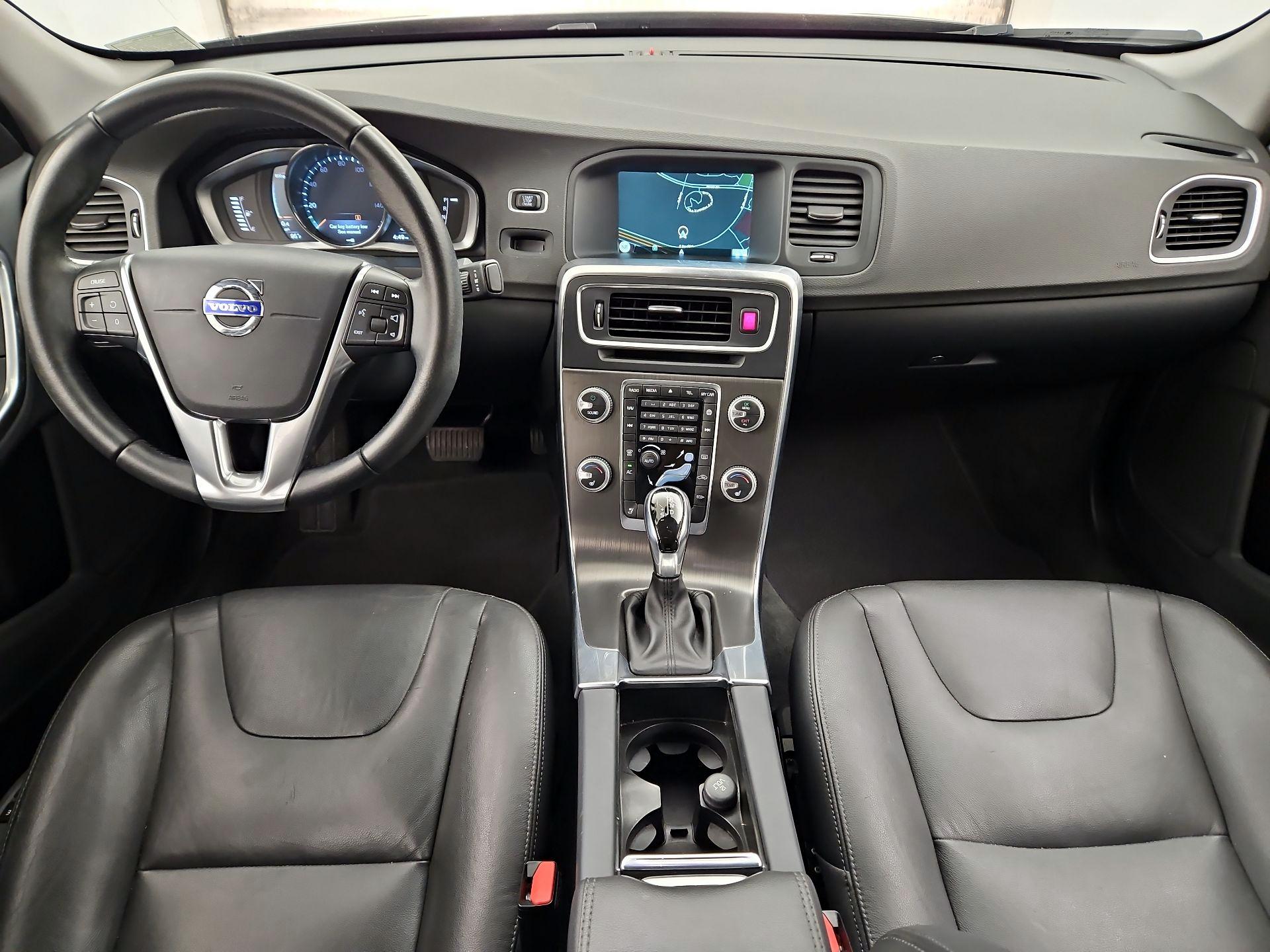 Thumbnail: 2016 Volvo S60 - 9