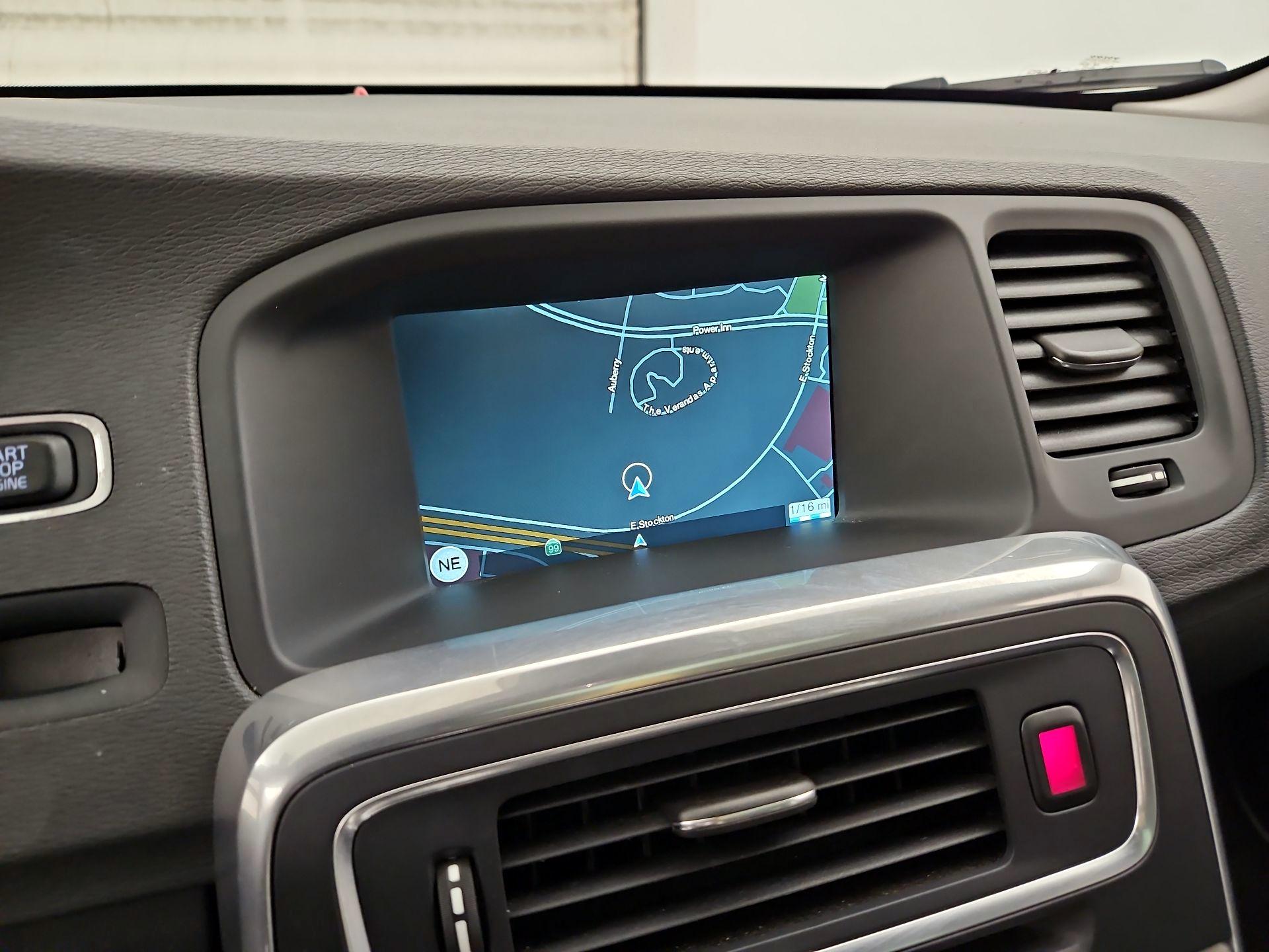 Thumbnail: 2016 Volvo S60 - 14