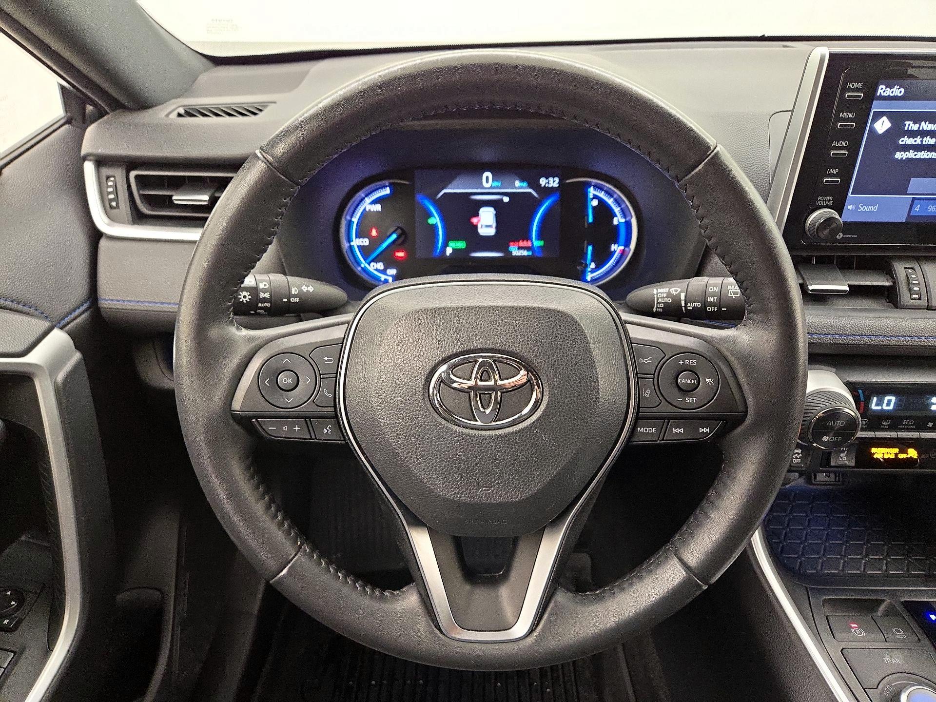 Thumbnail: 2021 Toyota RAV4 - 10
