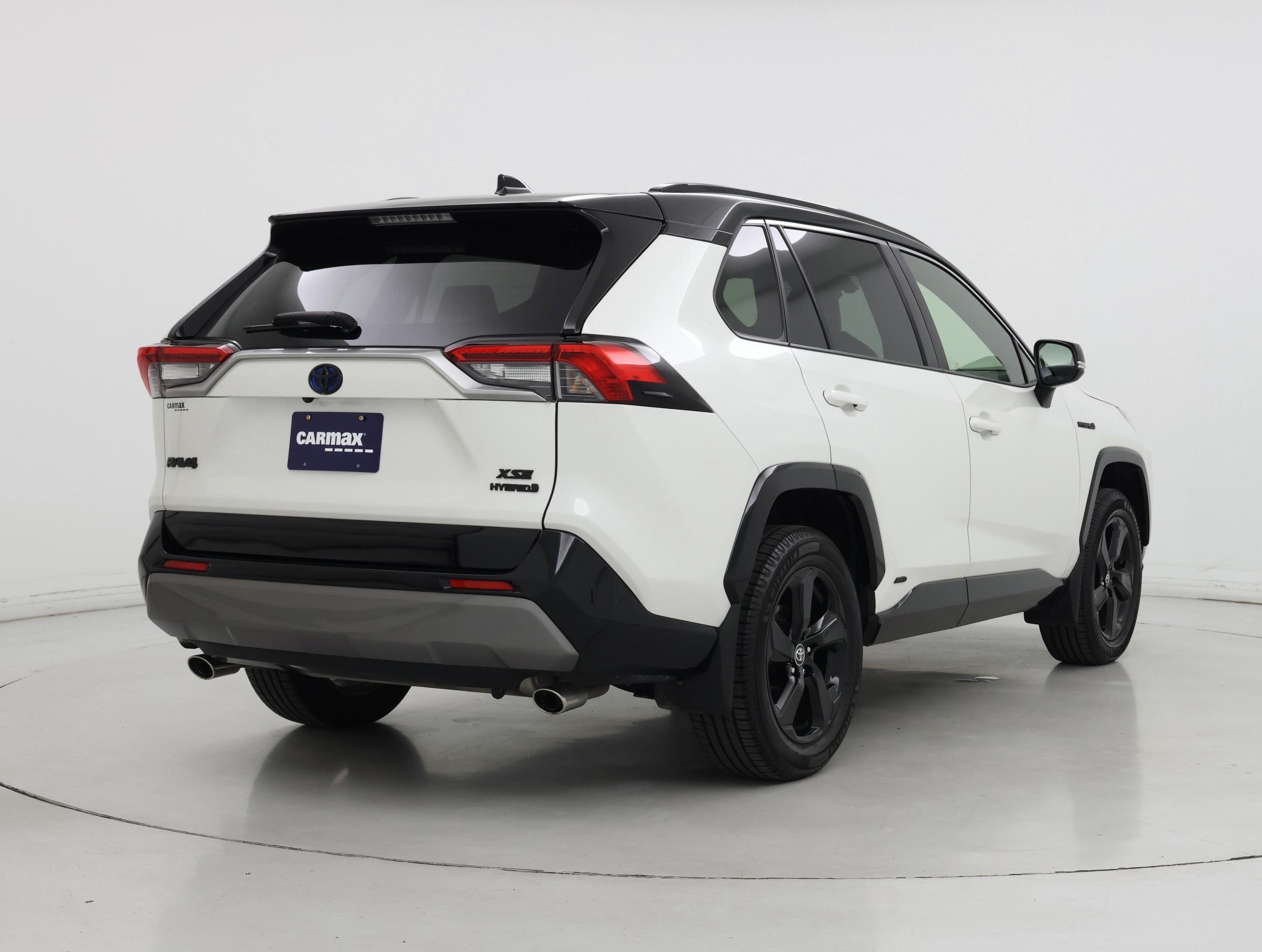 Thumbnail: 2021 Toyota RAV4 - 8