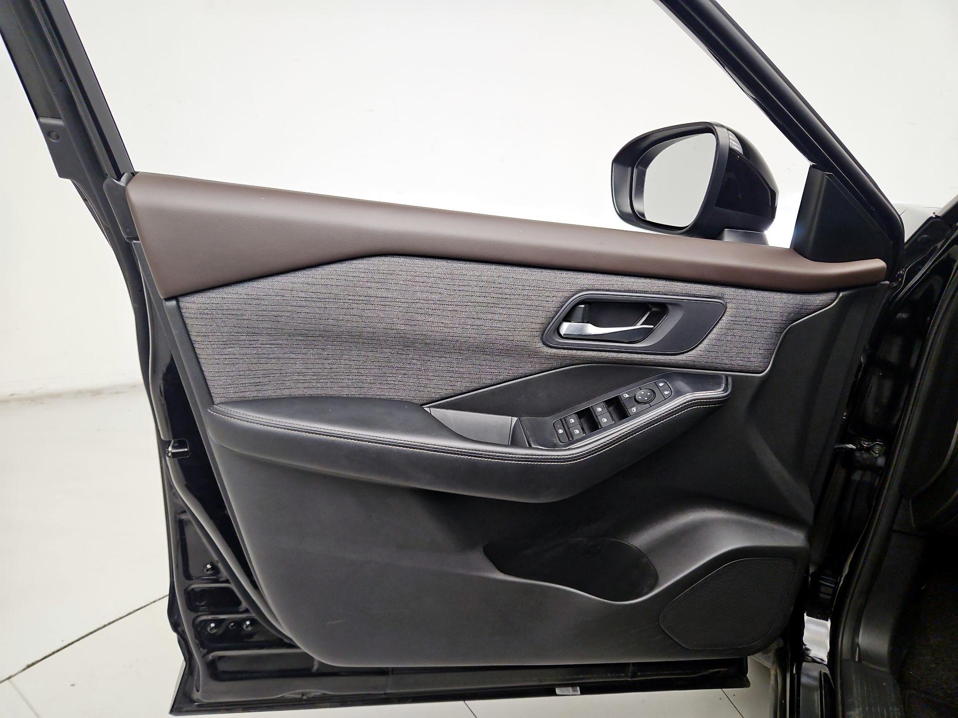 Thumbnail: 2023 Nissan Rogue - 12