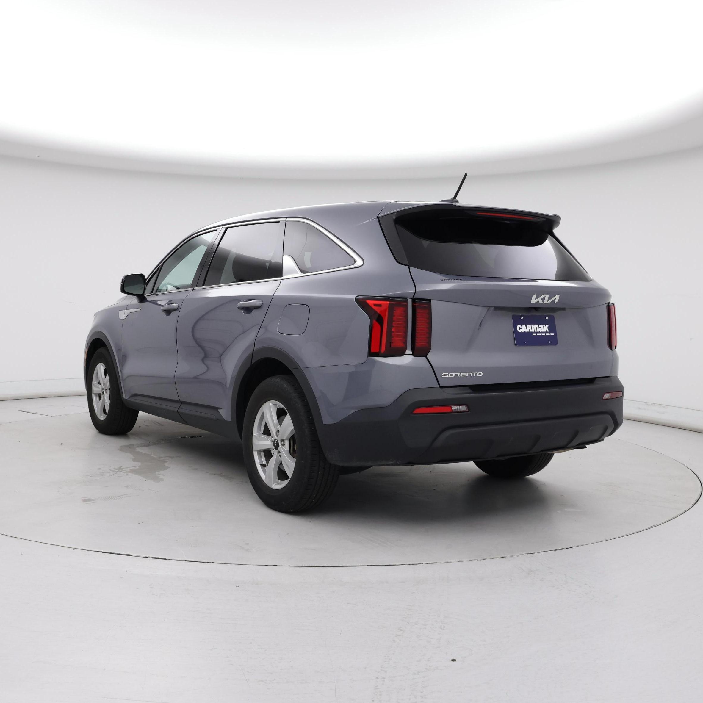 Thumbnail: 2023 Kia Sorento - 2