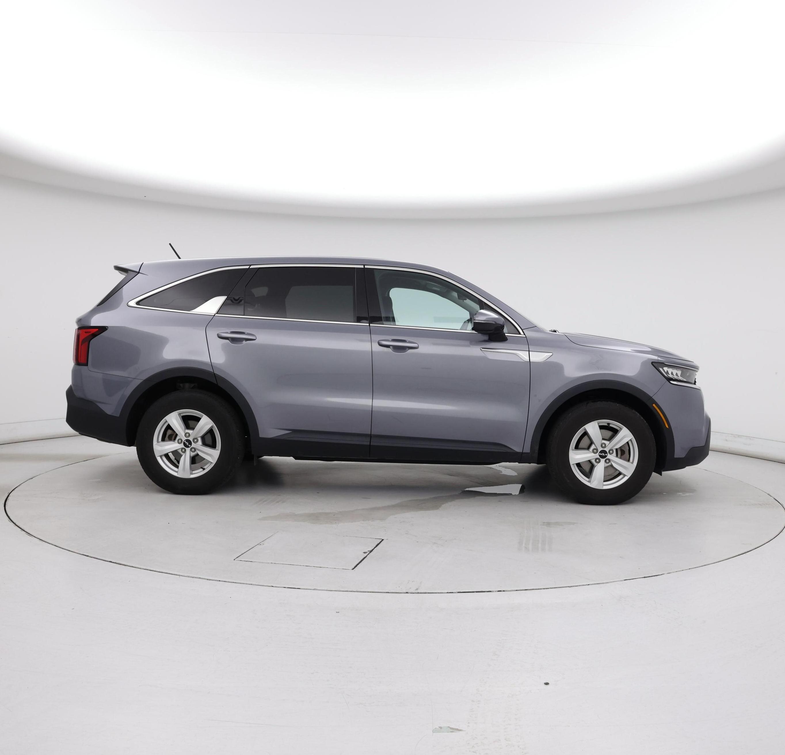 Thumbnail: 2023 Kia Sorento - 7