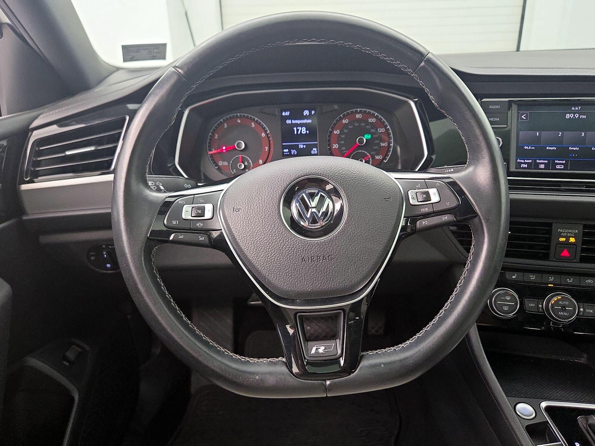 Thumbnail: 2019 Volkswagen Jetta - 10