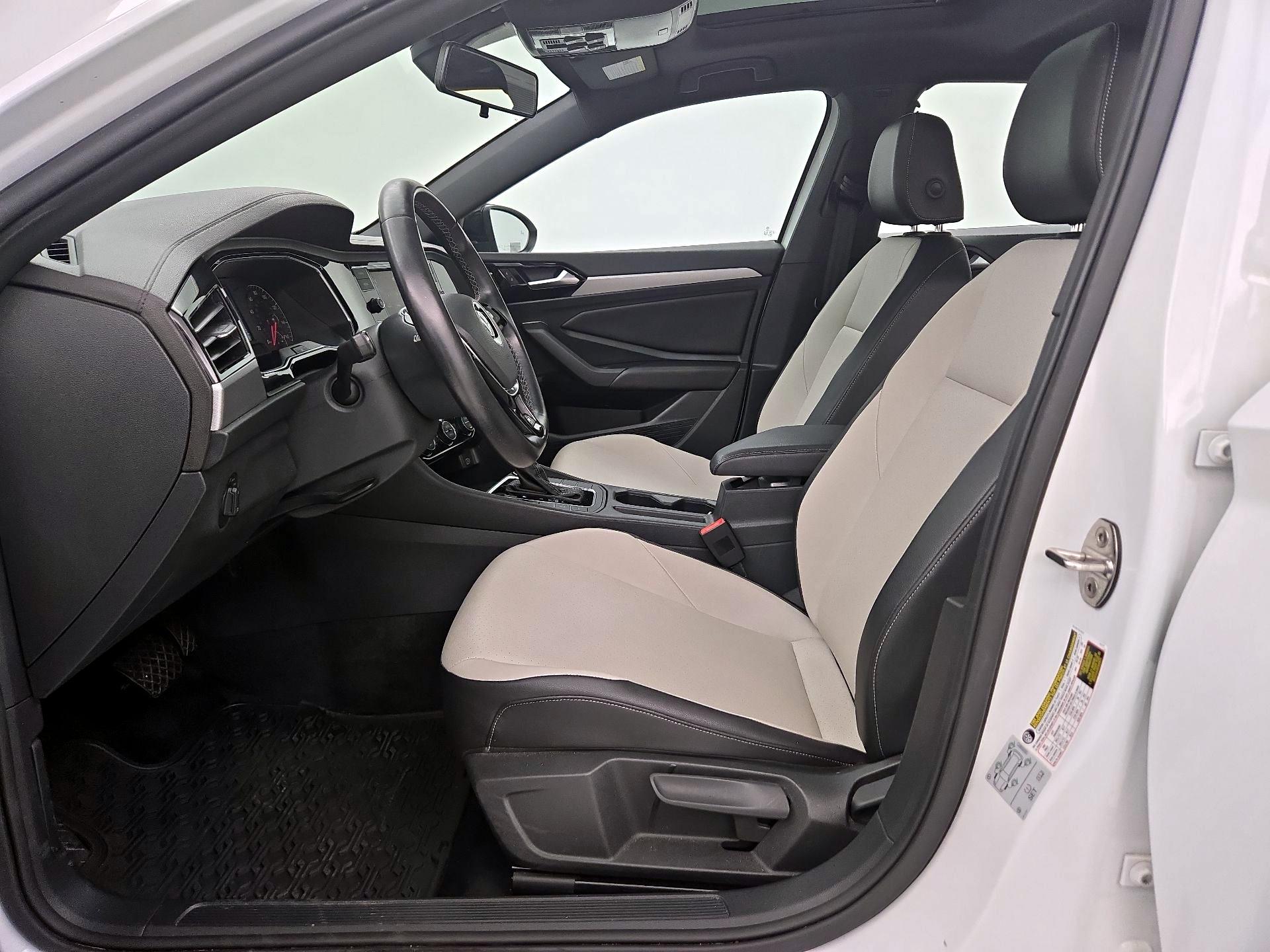 Thumbnail: 2019 Volkswagen Jetta - 11